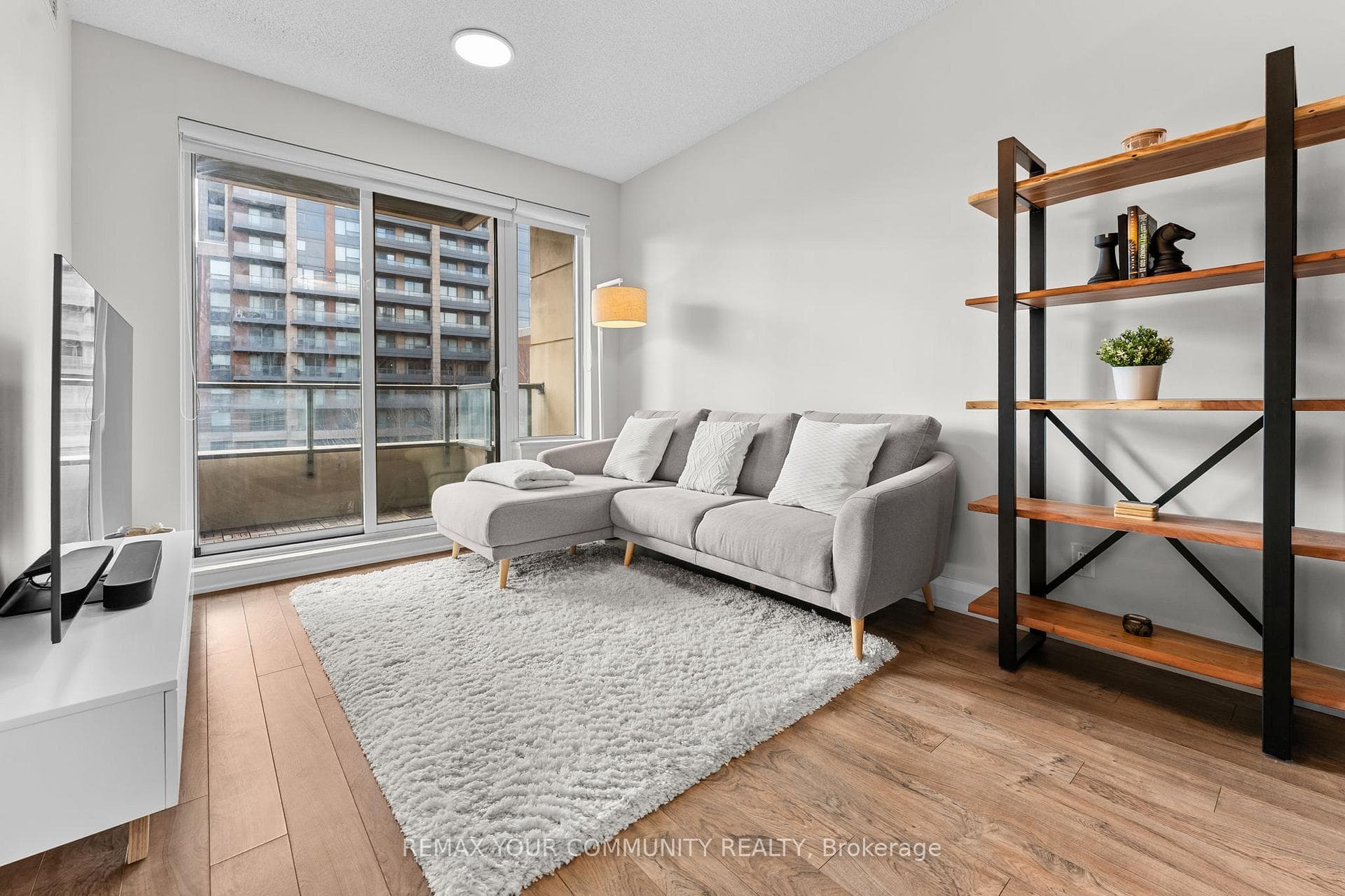 28 Uptown Drive Unit 333 photo 4