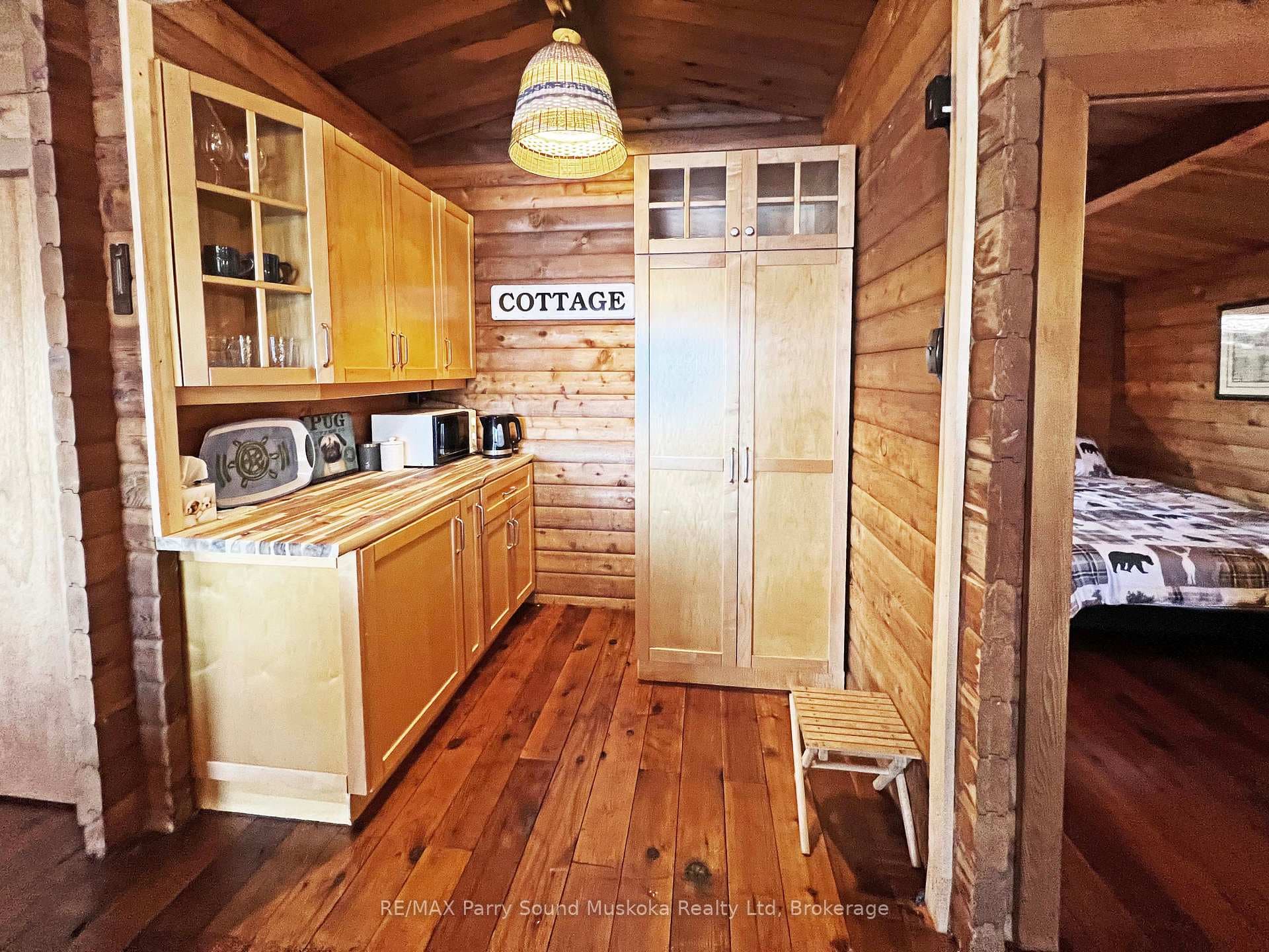 Coffee bar/pantry
