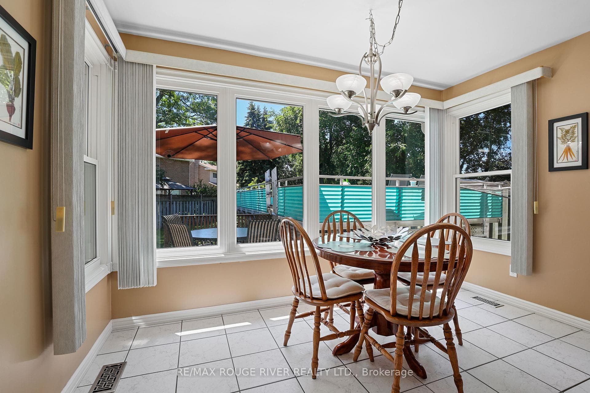 11 Canmore Boulevard photo 12