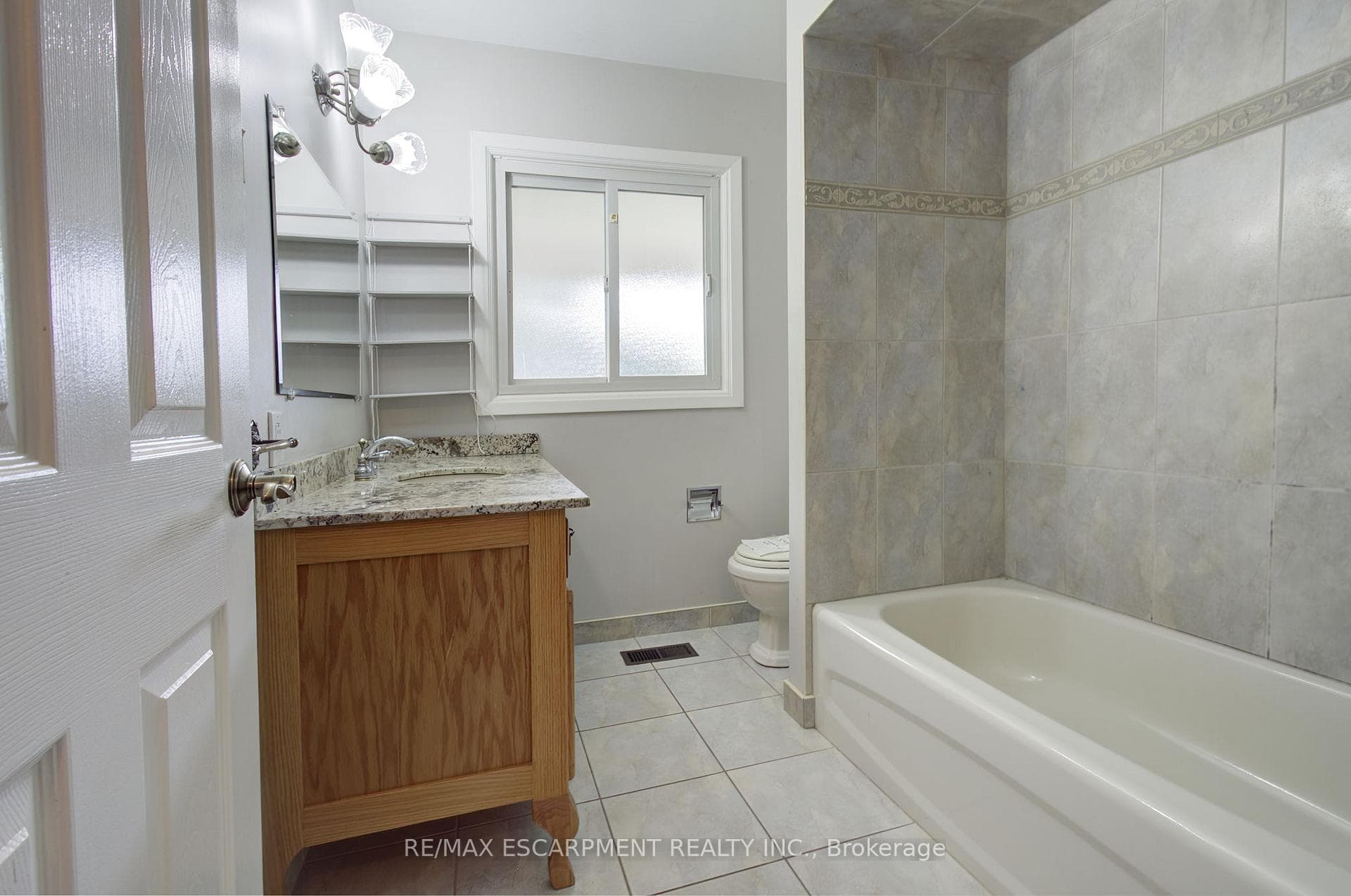 108 Lakeside Drive photo 25