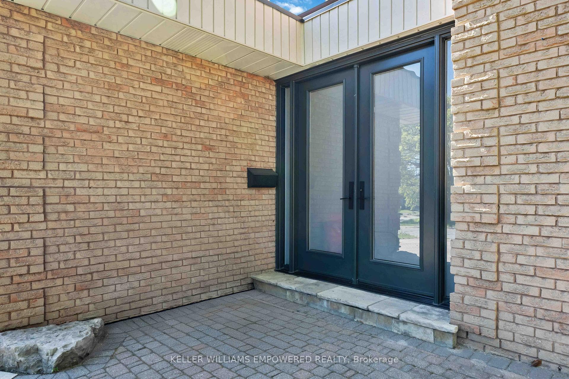 16 Omeara Court photo 8