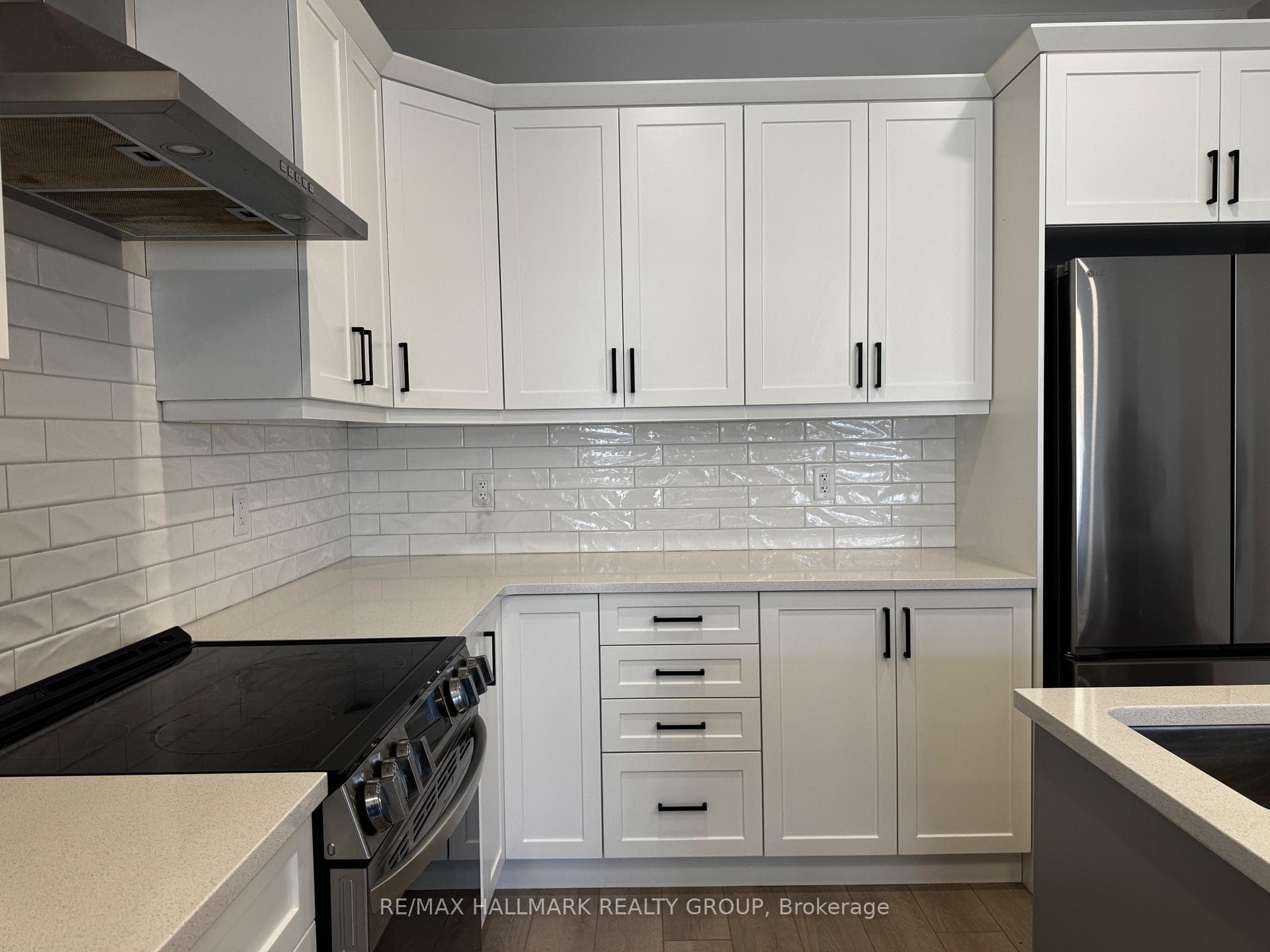 1497 Flanders Road photo 9
