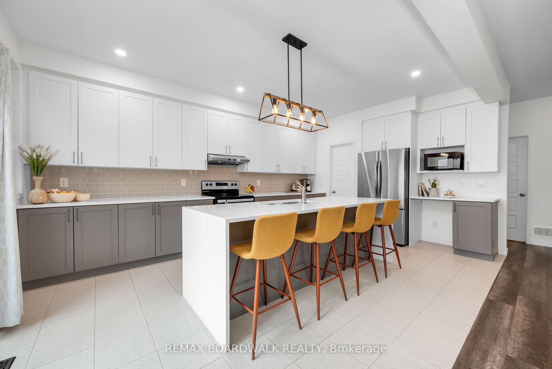 302 Haliburton Heights photo 16