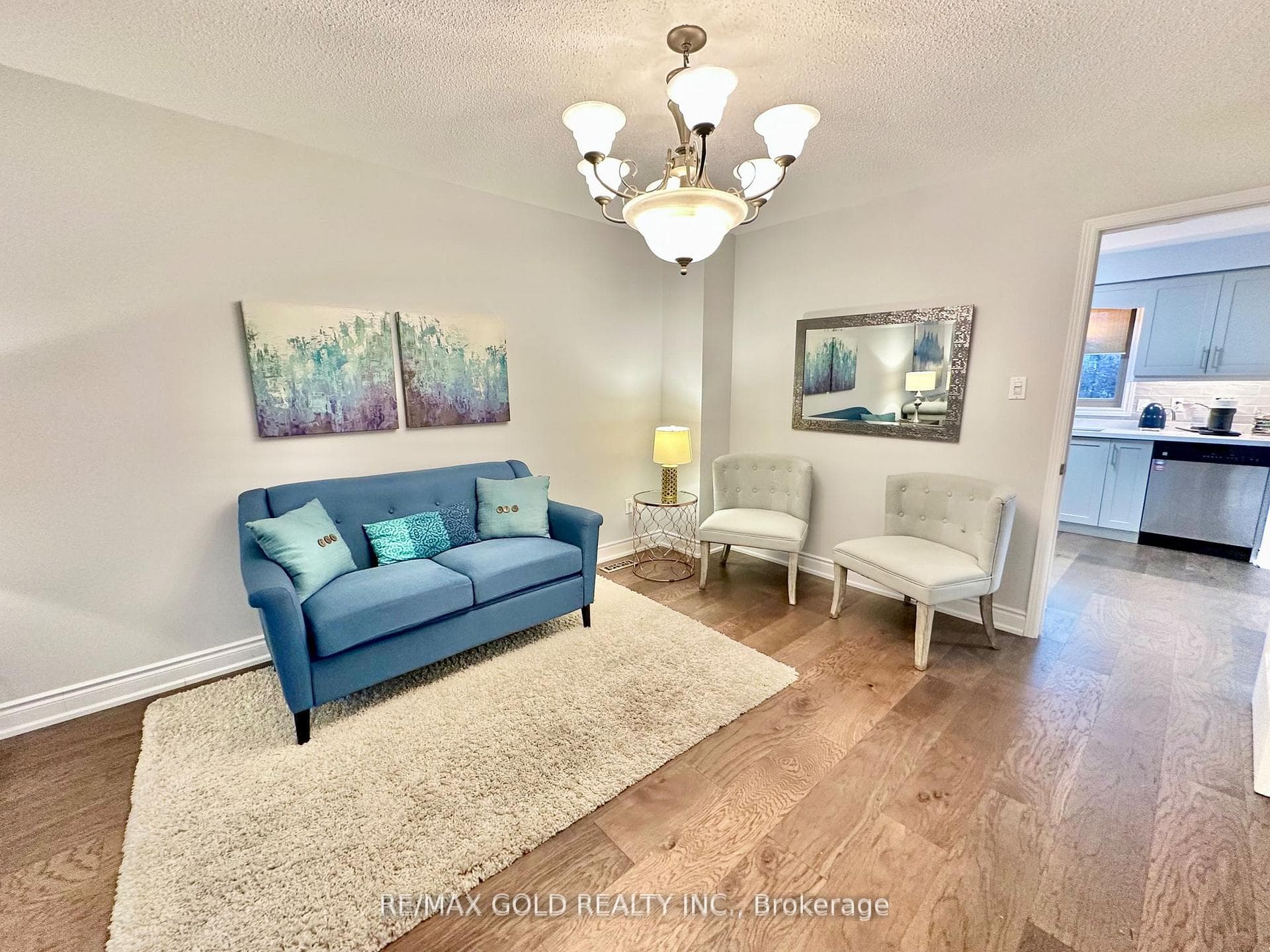 5967 Ladyburn Crescent photo 7