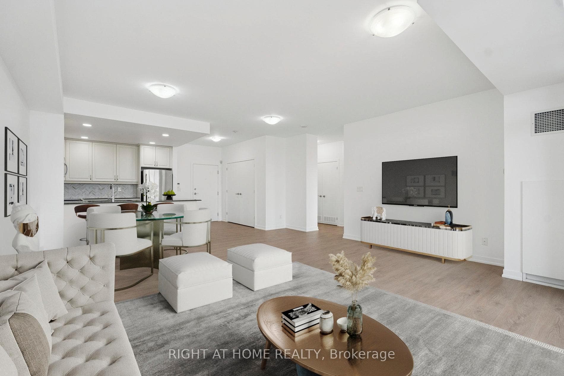 551 Maple Avenue Unit 1002 photo 4