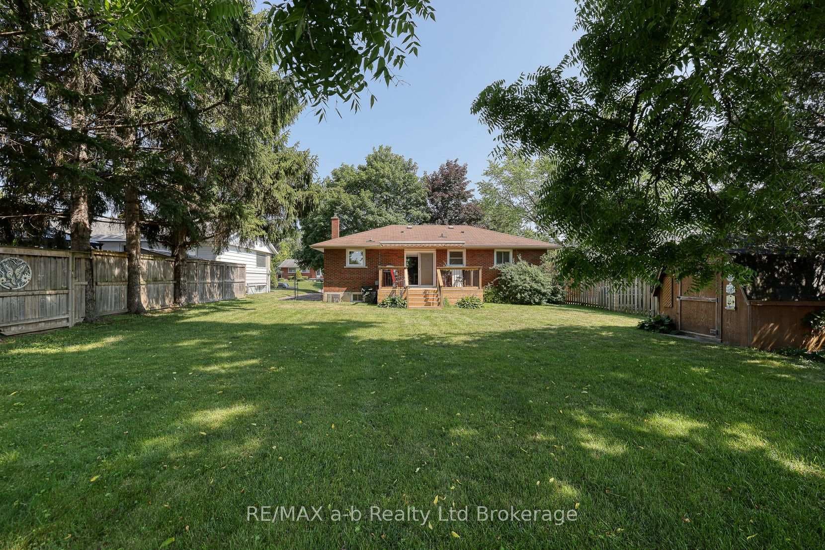 18 Chisholm Drive photo 7