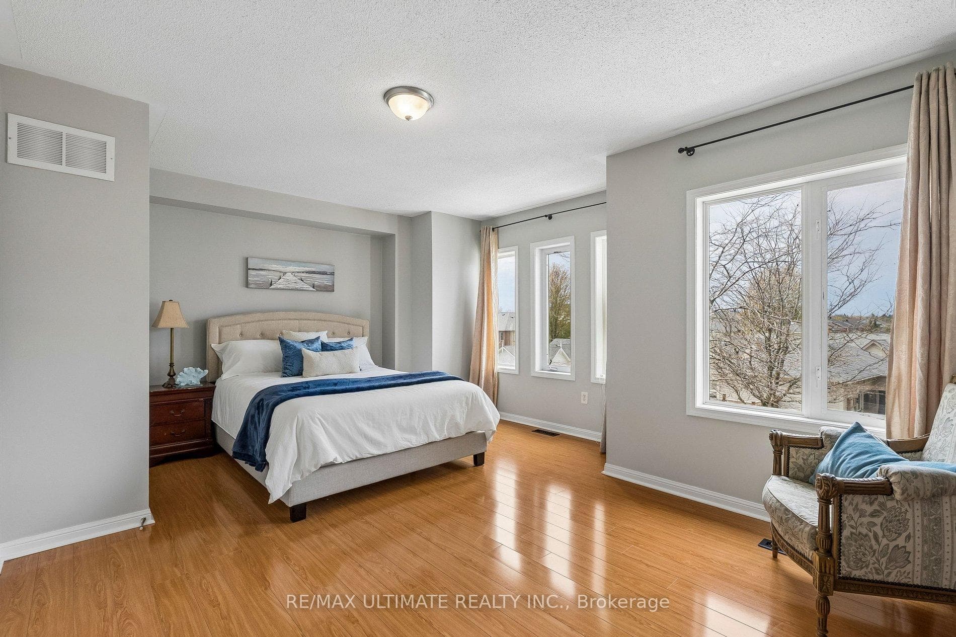 Bright and beautiful Bedroom
