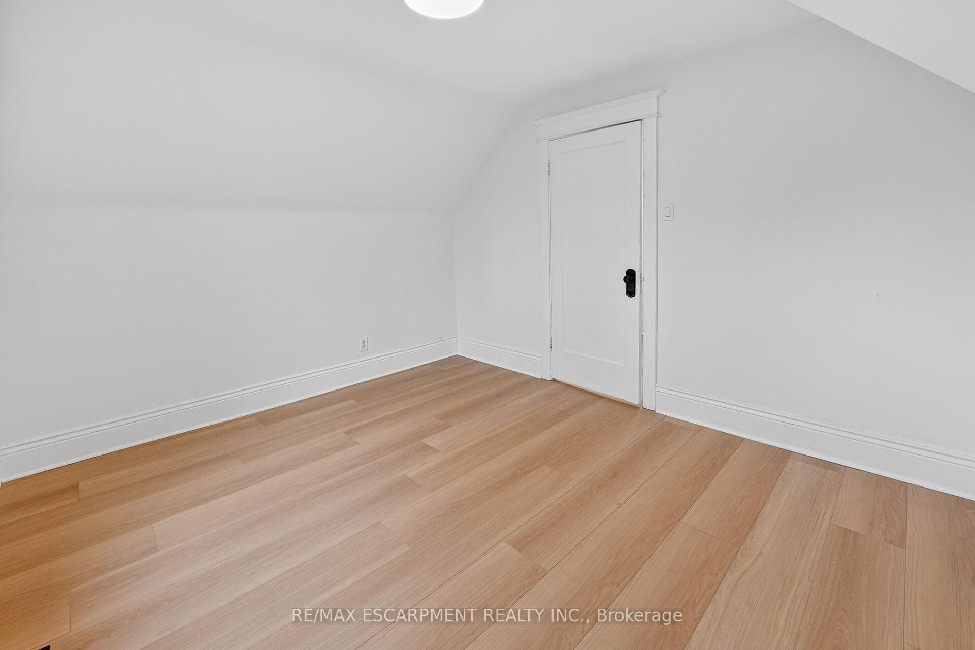 101 Houghton Avenue photo 22
