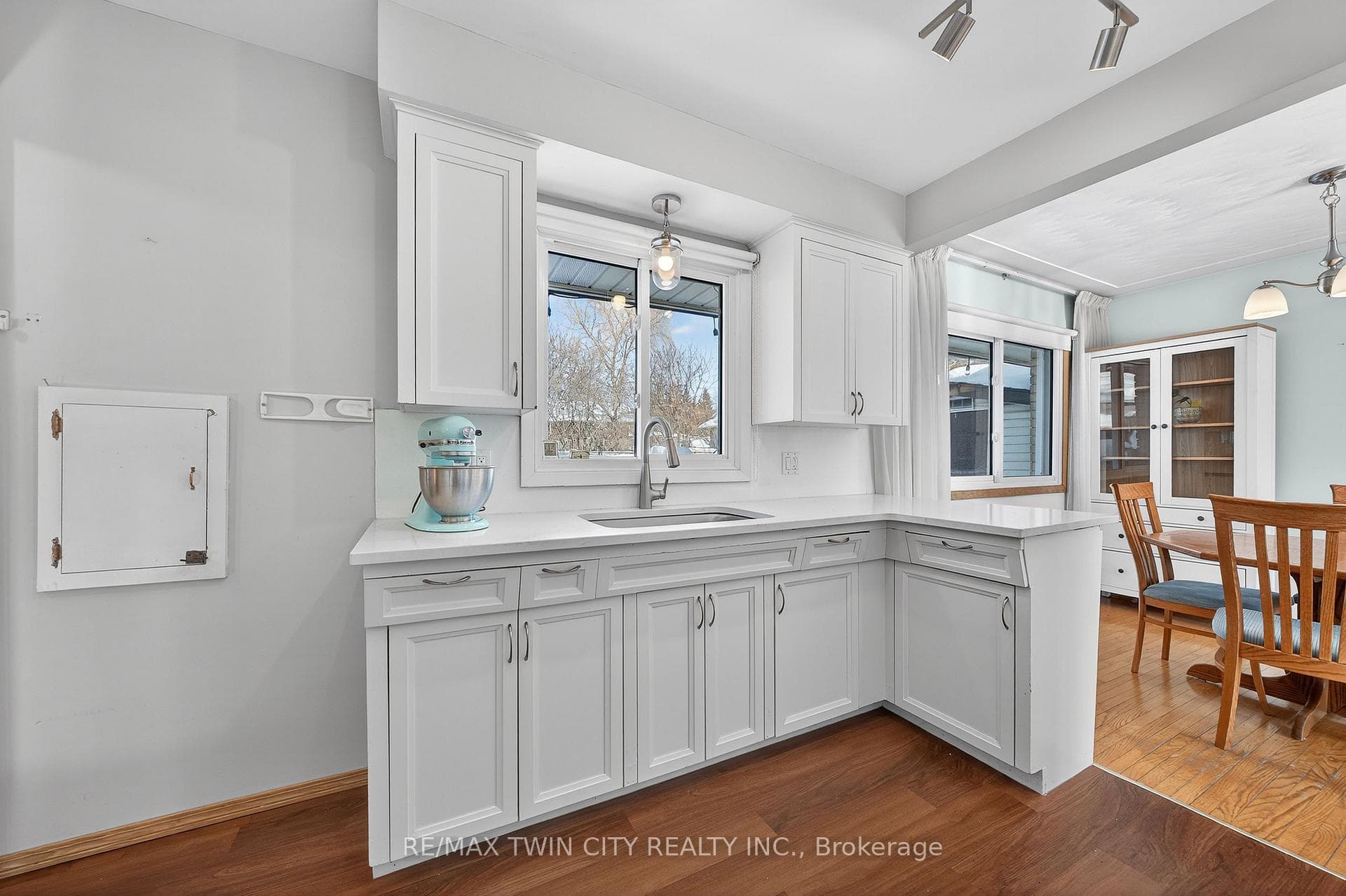 376 Greenbrook Drive photo 18