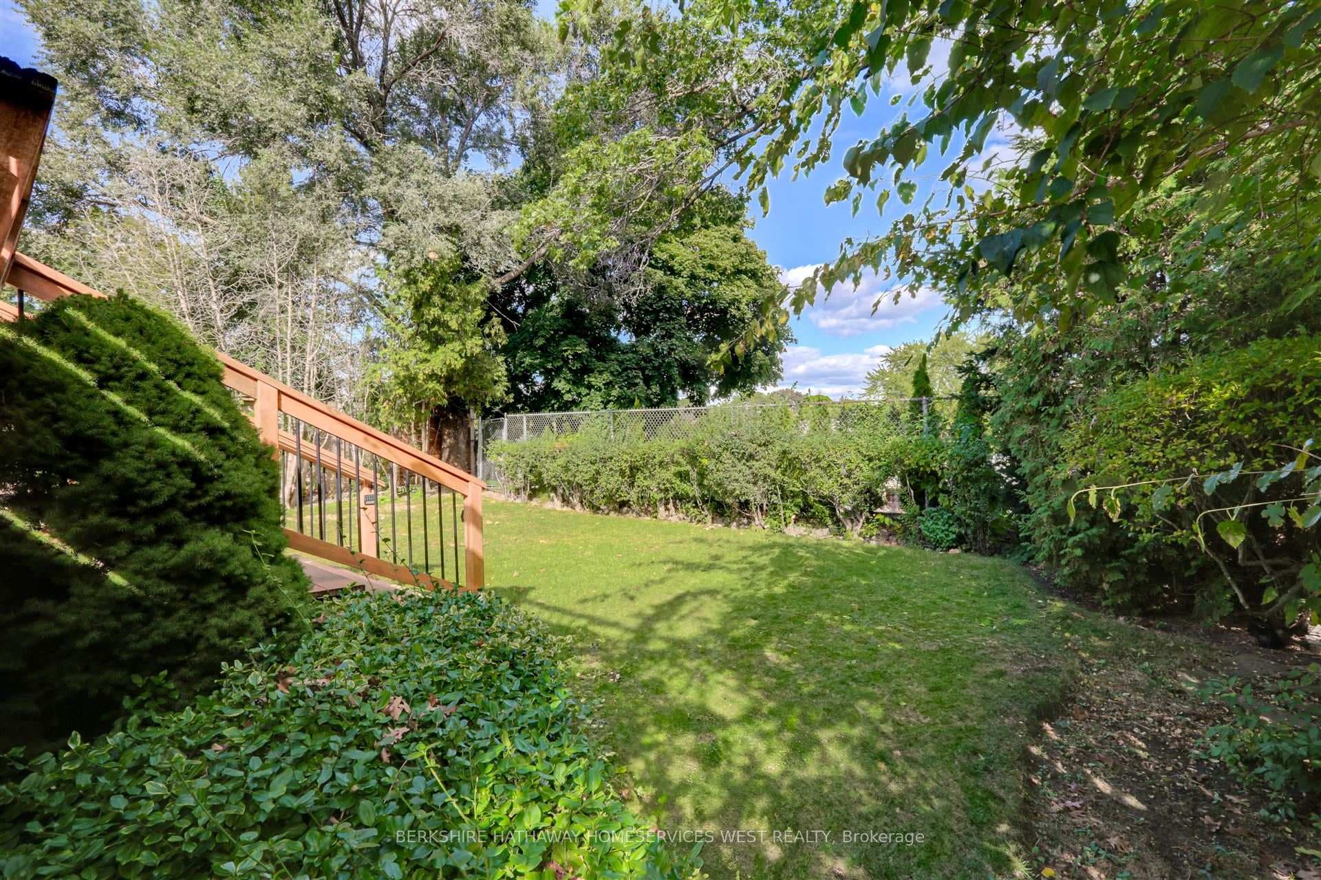 25 Beaucourt Road photo 26