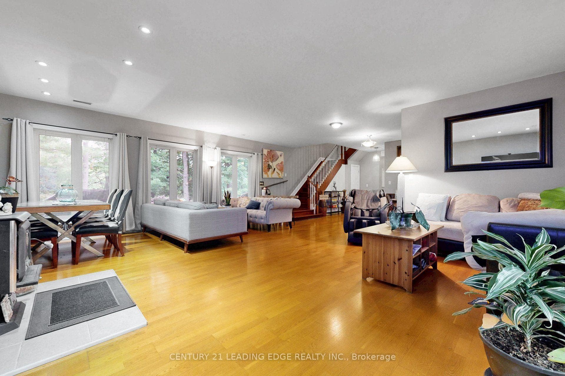 72 Bolsover Road photo 15
