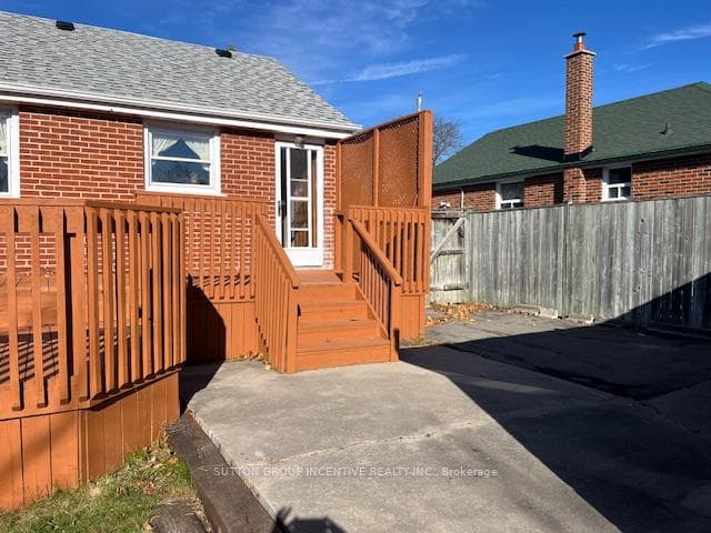 75 Kawartha Avenue photo 5