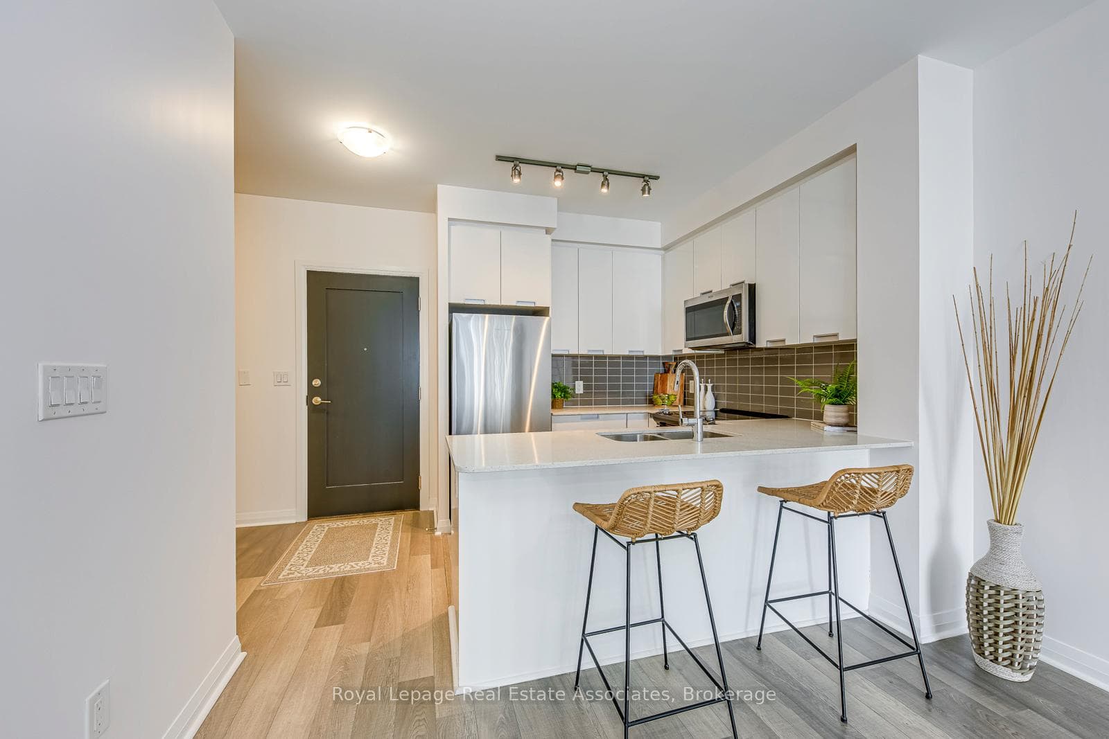5033 Four Springs Avenue Unit 1416 photo 7