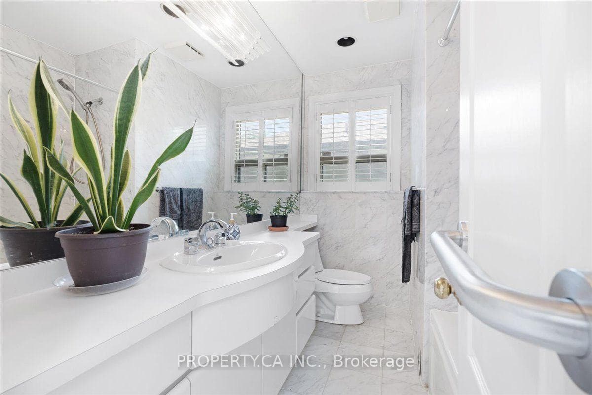 48 Kennard Avenue photo 24