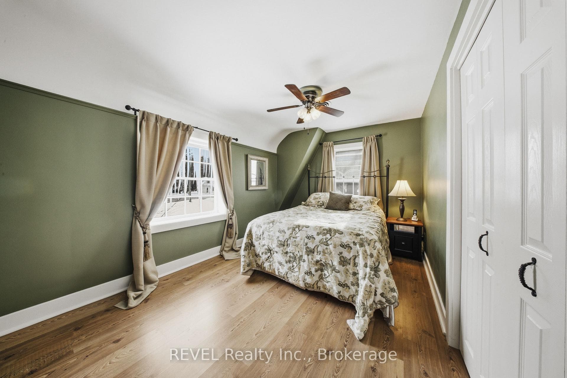 14382 Niagara River Parkway photo 33