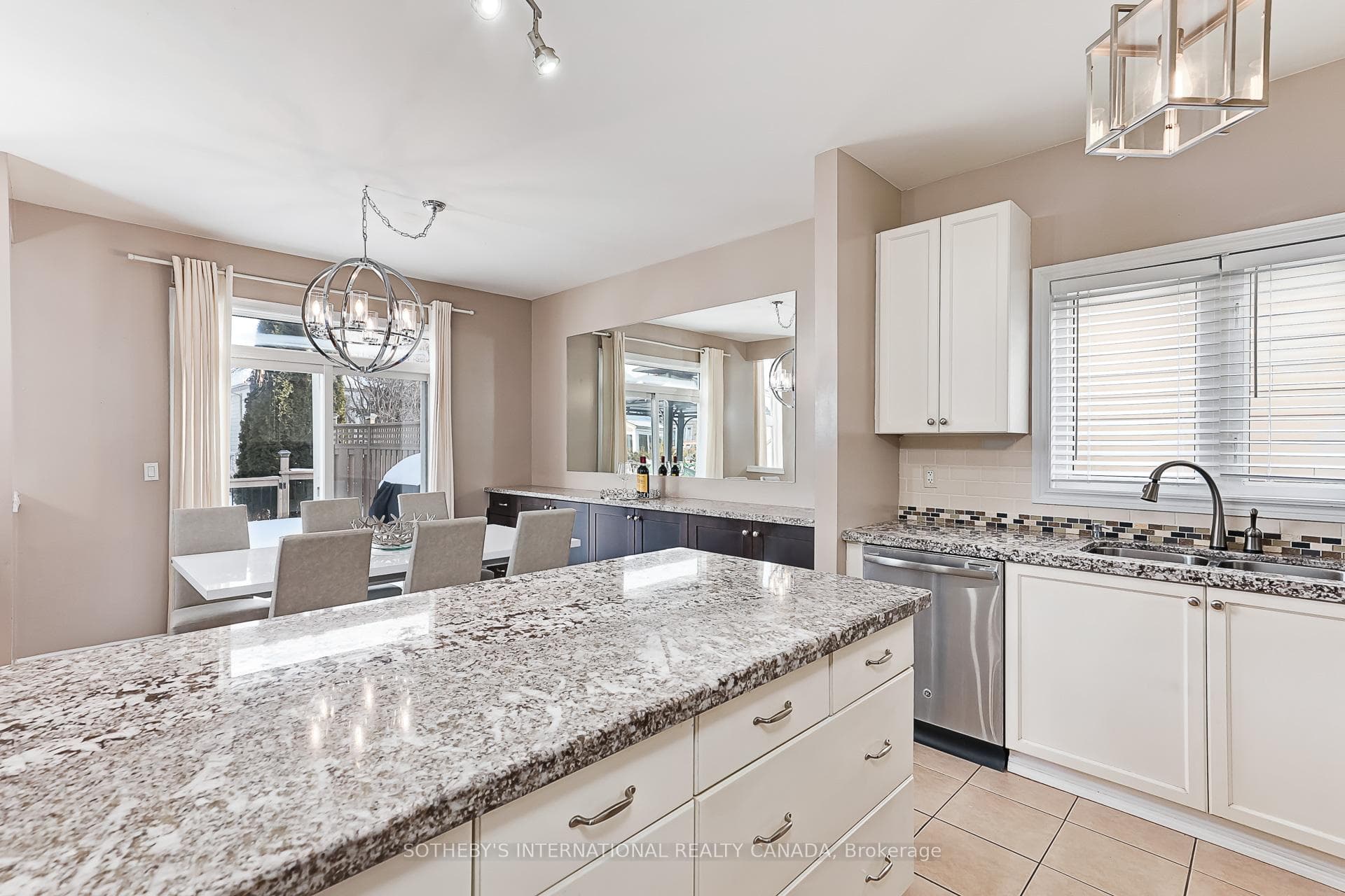 9 Waterpond Place photo 13