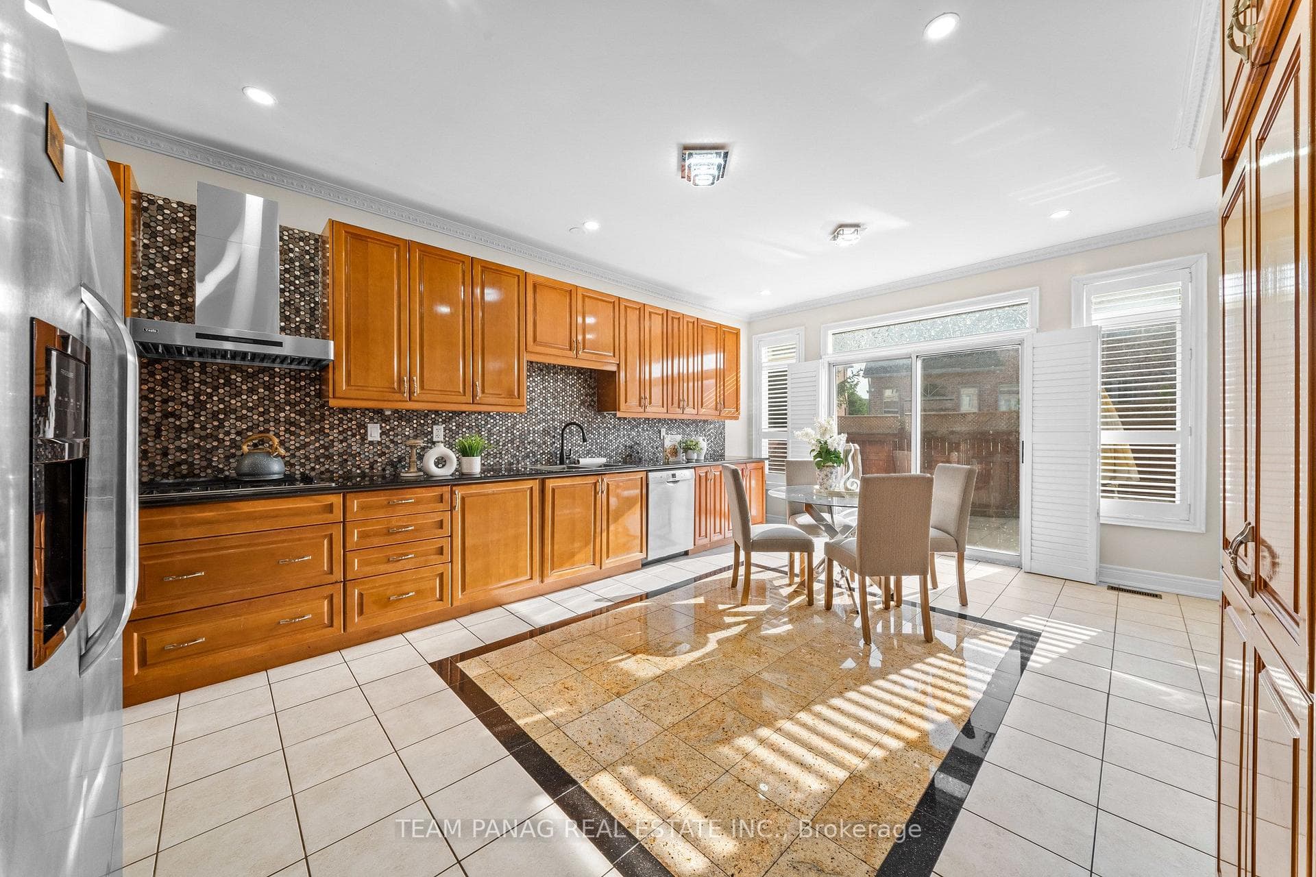 52 Mount Royal Circle photo 12
