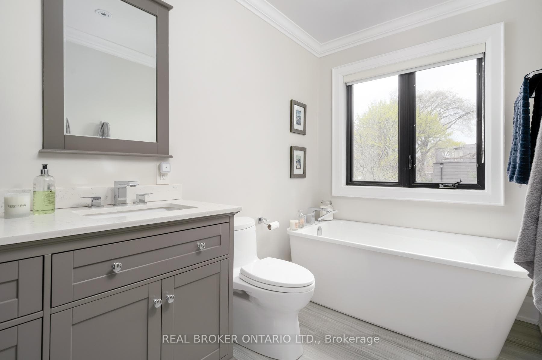 40 Brooklyn Avenue photo 17