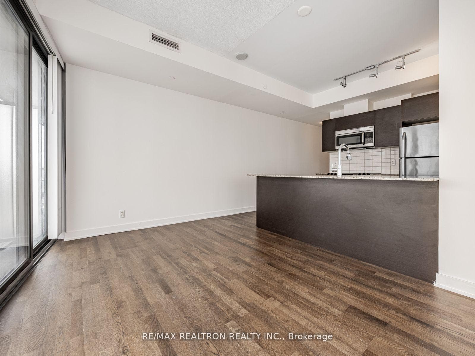 1815 Yonge Street Unit 1006 photo 10