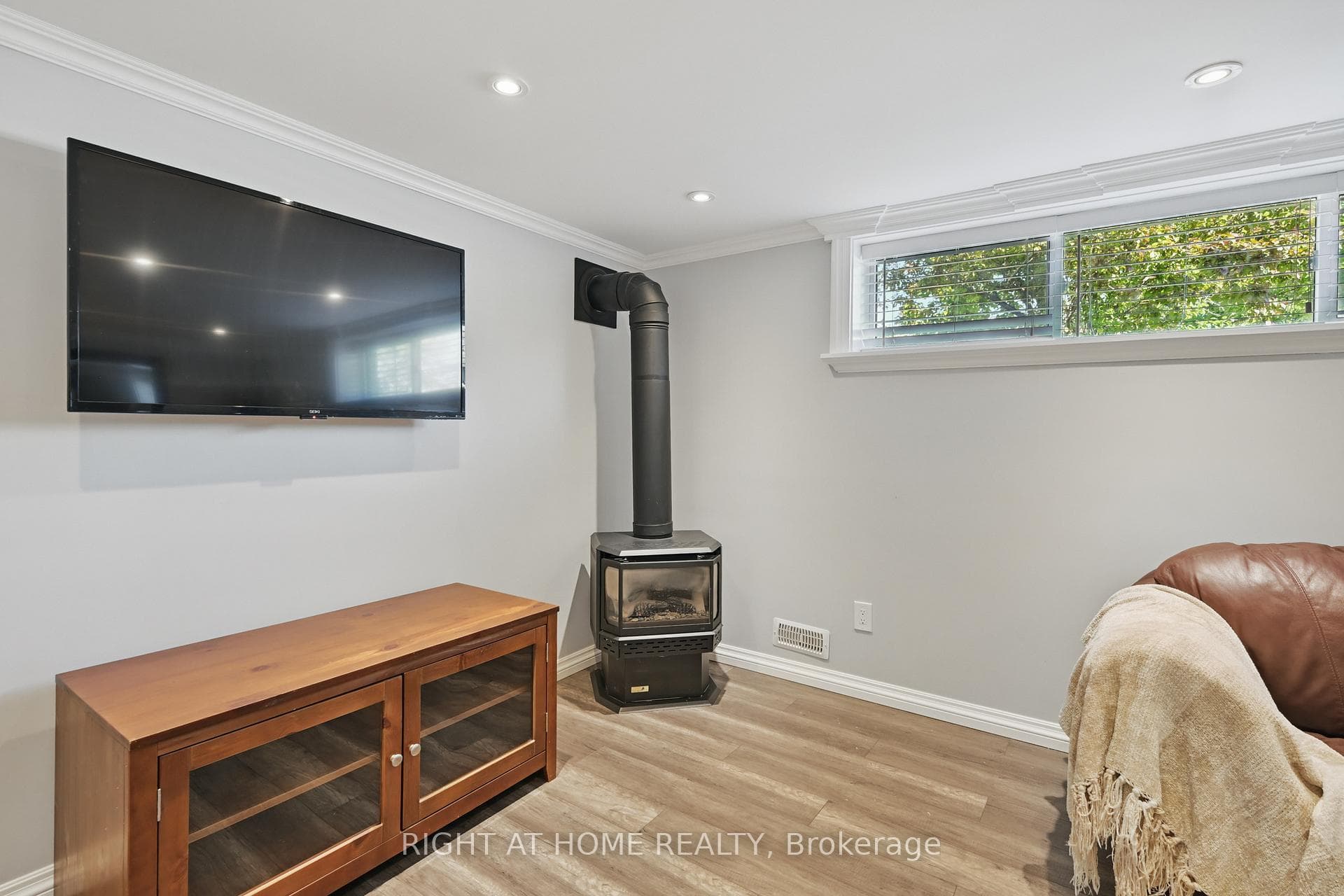 3379 Lansdown Drive photo 33