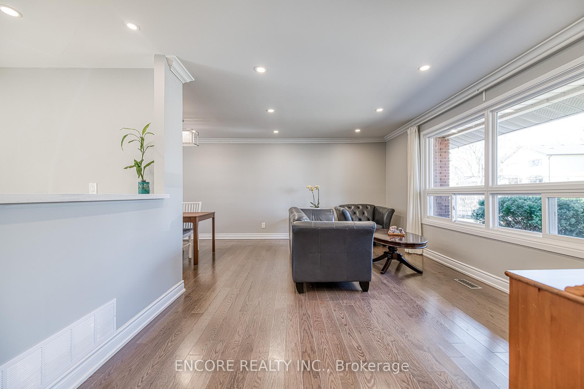 35 Gainsville Avenue photo 4