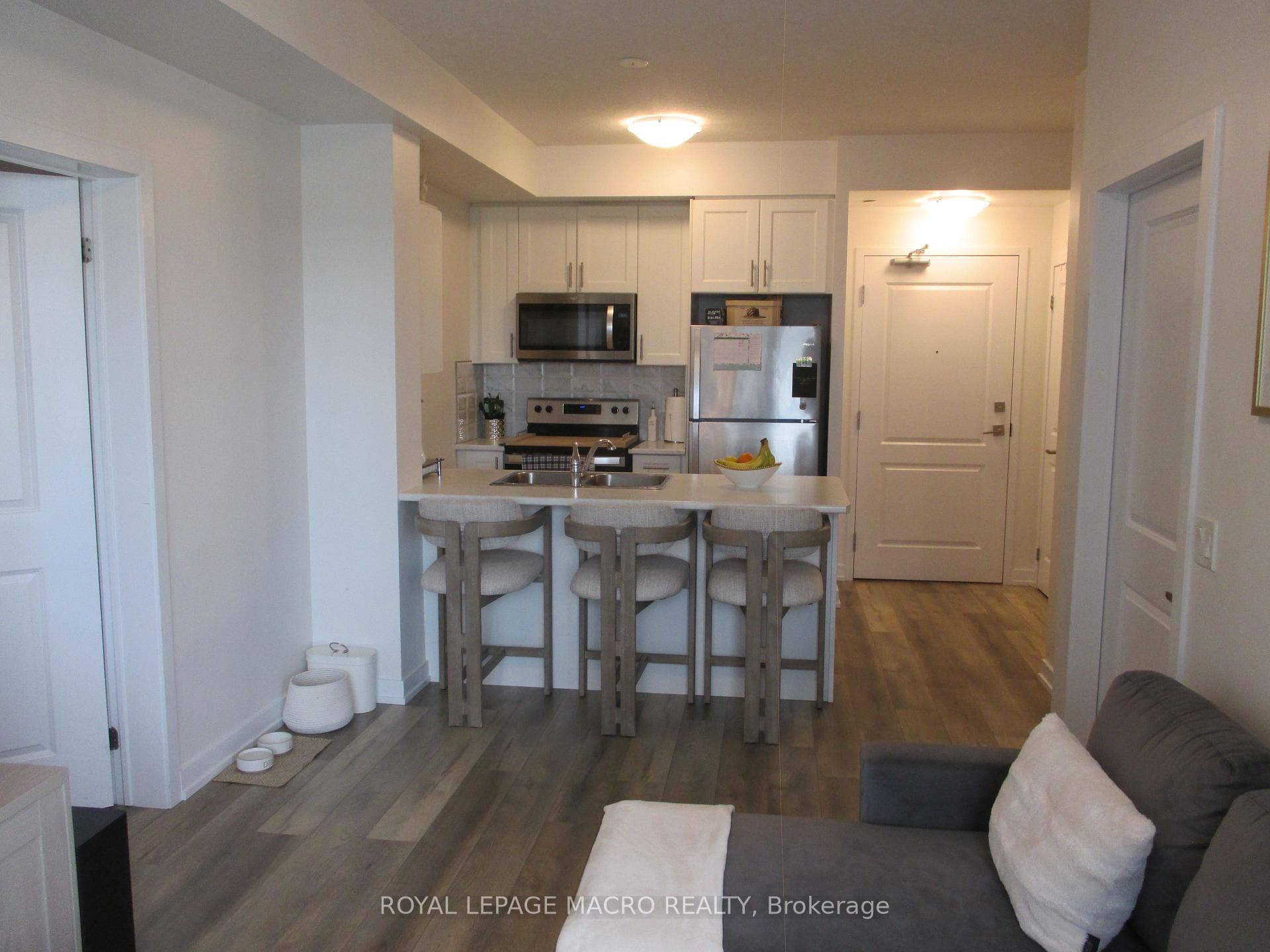 5055 Greenlane Road Unit 533 photo 10