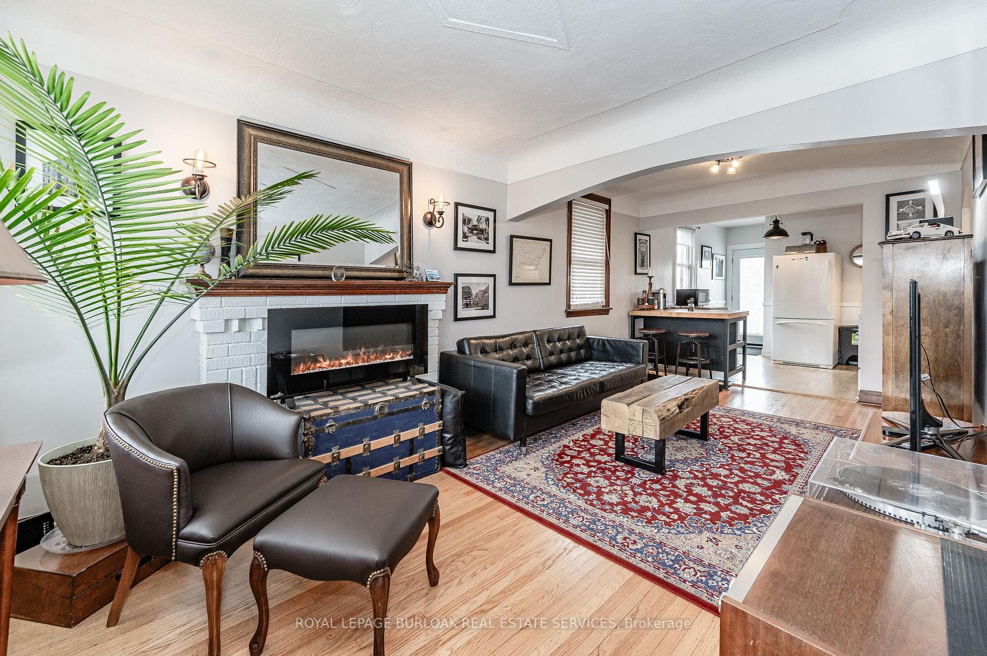 131 Adeline Avenue photo 3