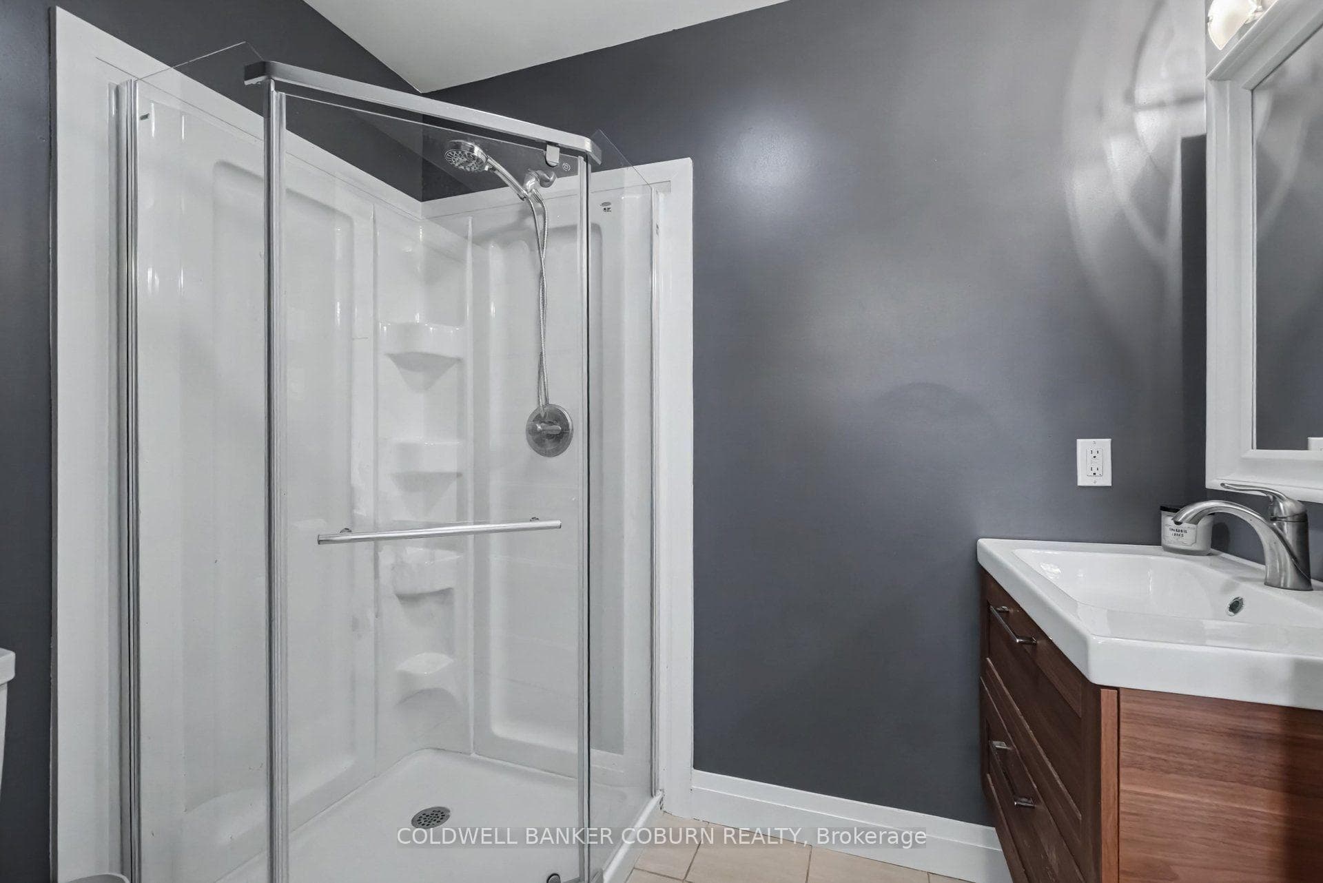88 Tabitha Crescent photo 25