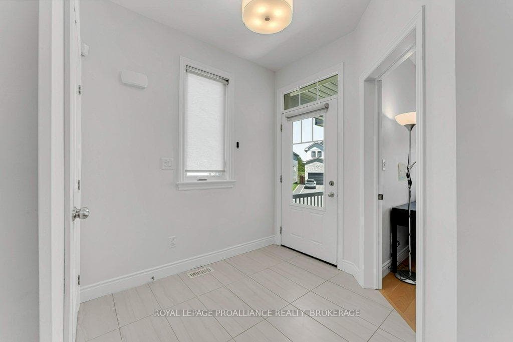 249 Mill Pond Place photo 4