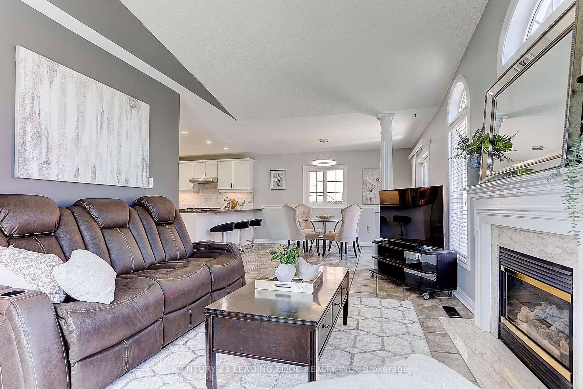 9 ARNOLD Crescent photo 16