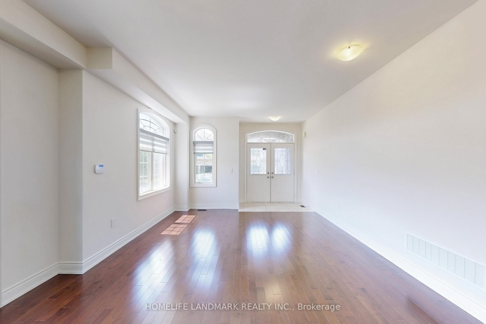 1533 Devine Point photo 8