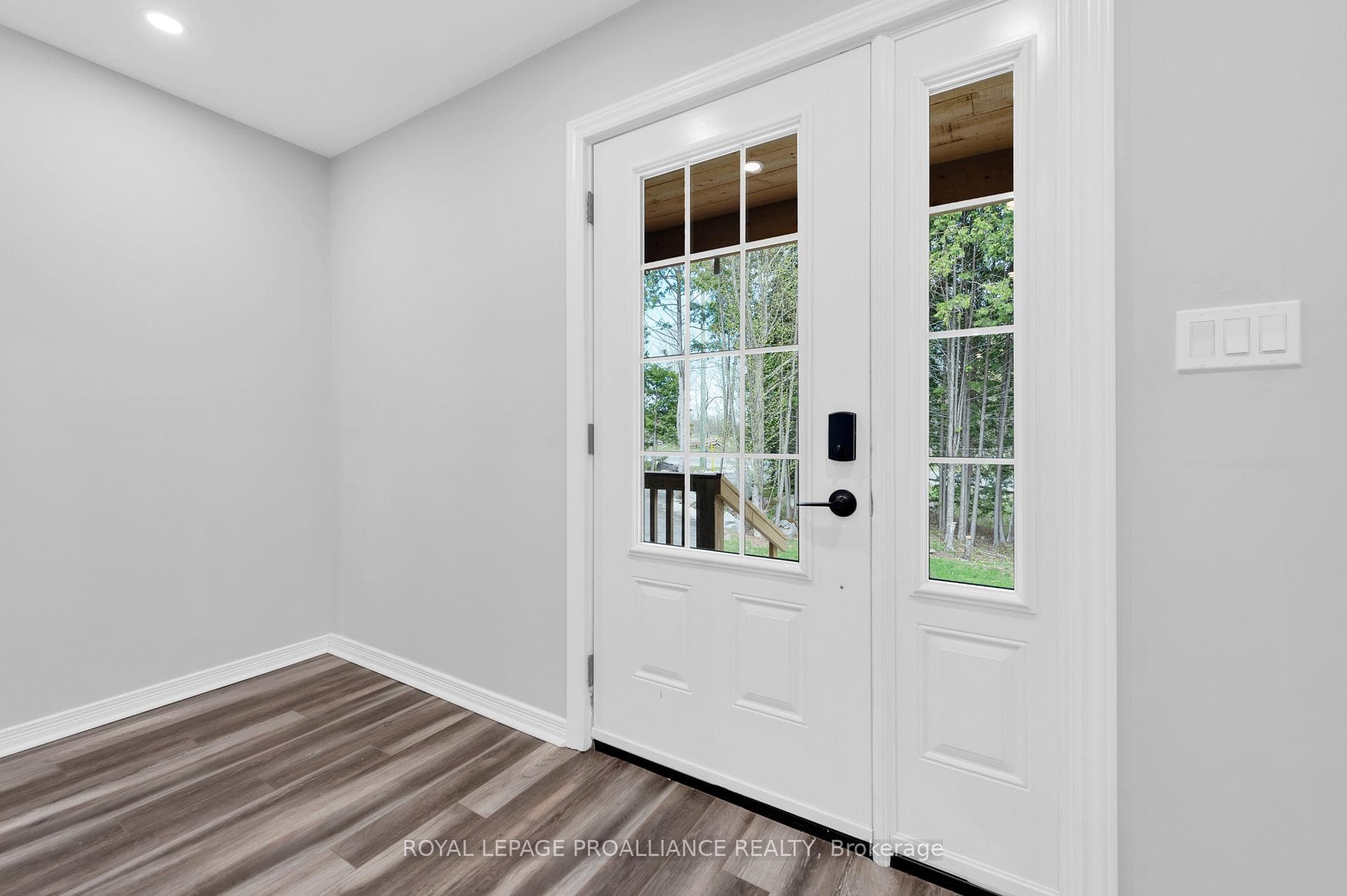 810 Vanderwater Road photo 8