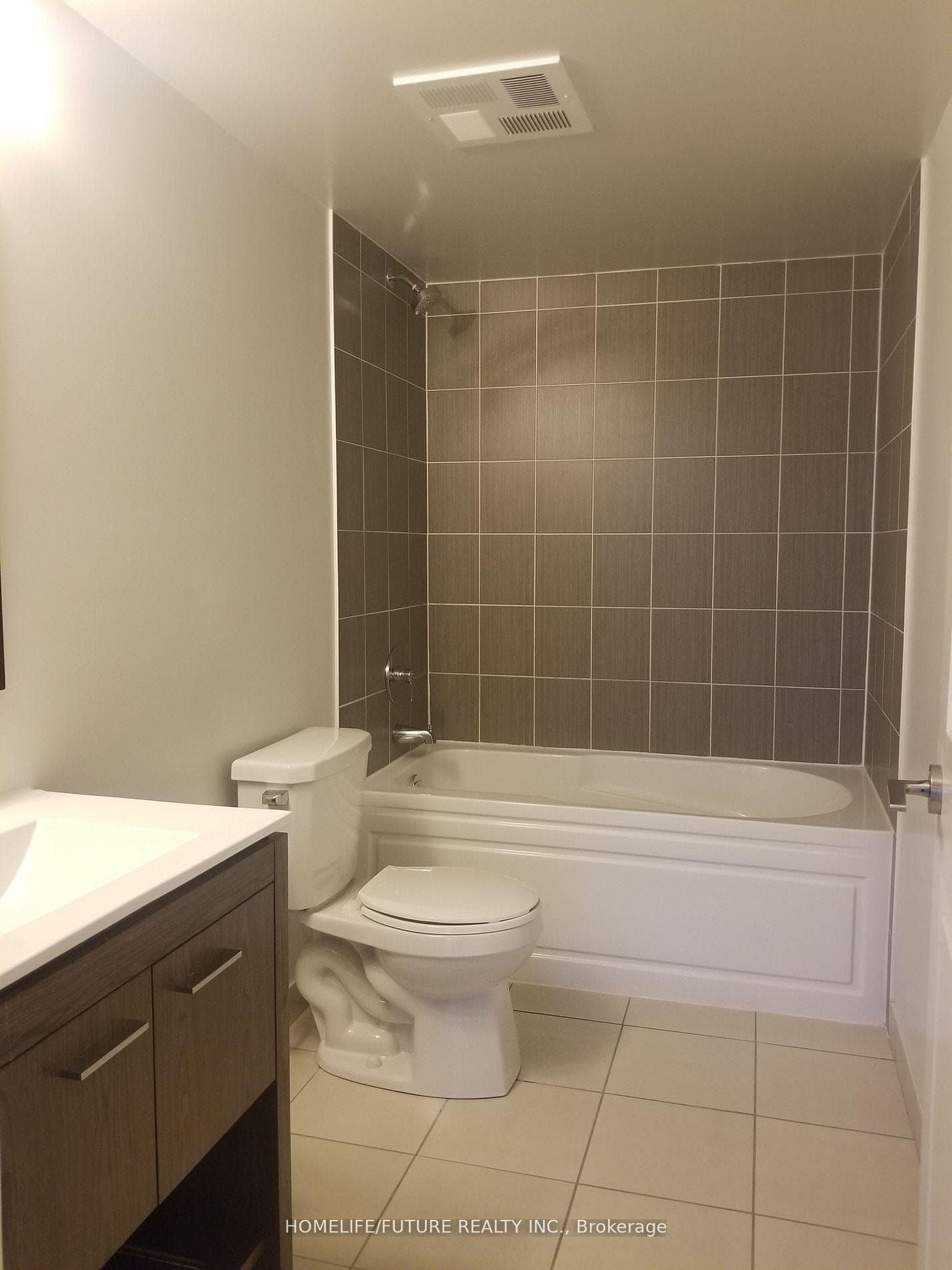 30 Meadowglen Place Unit 2008 photo 13