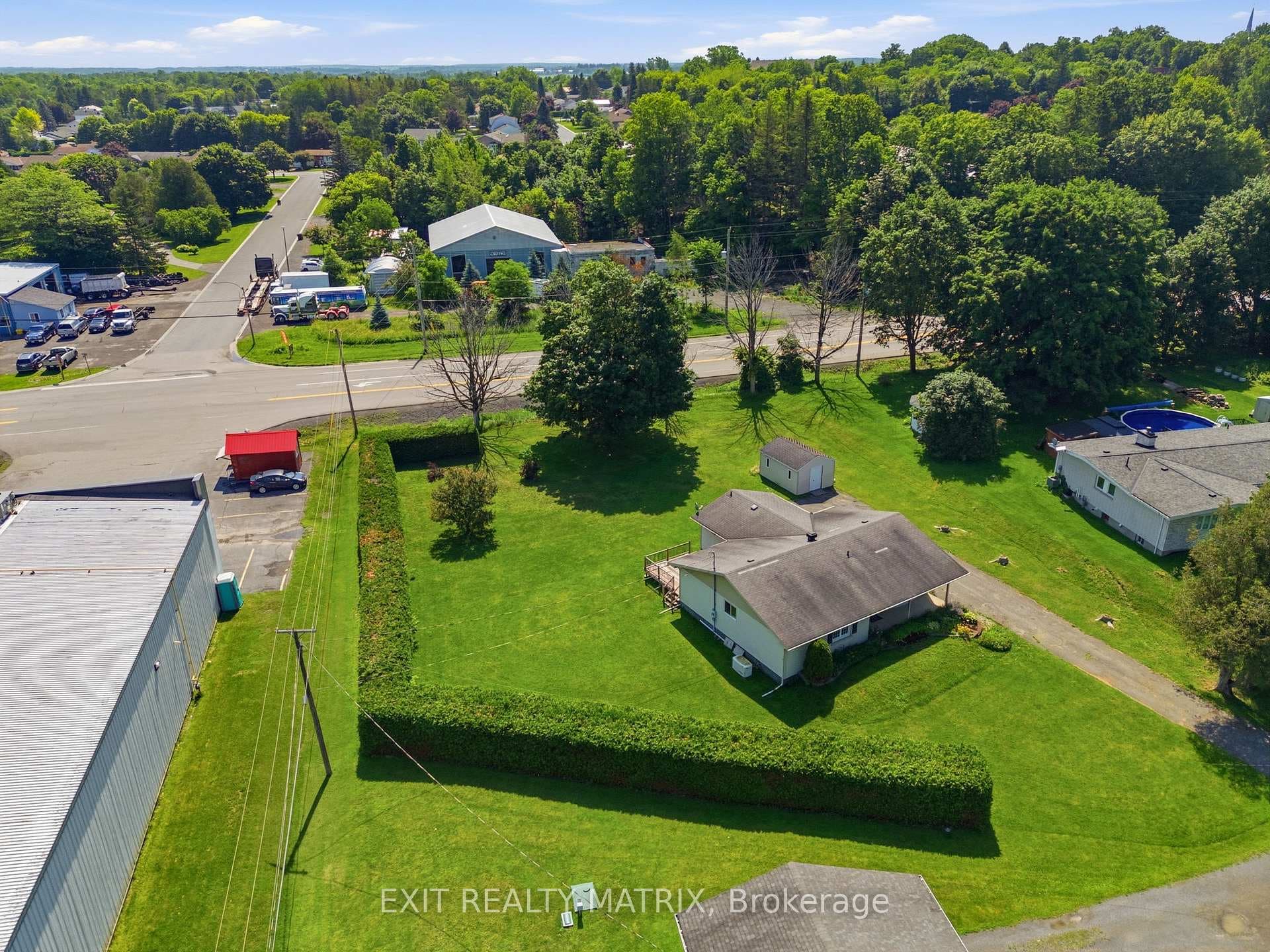 3 Hillview Circle photo 33