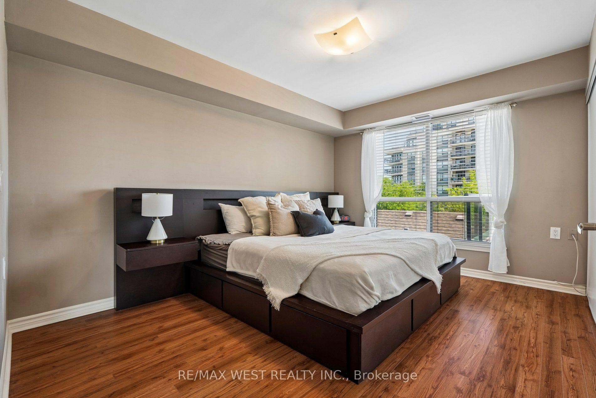 890 Sheppard Avenue Unit 206 photo 18