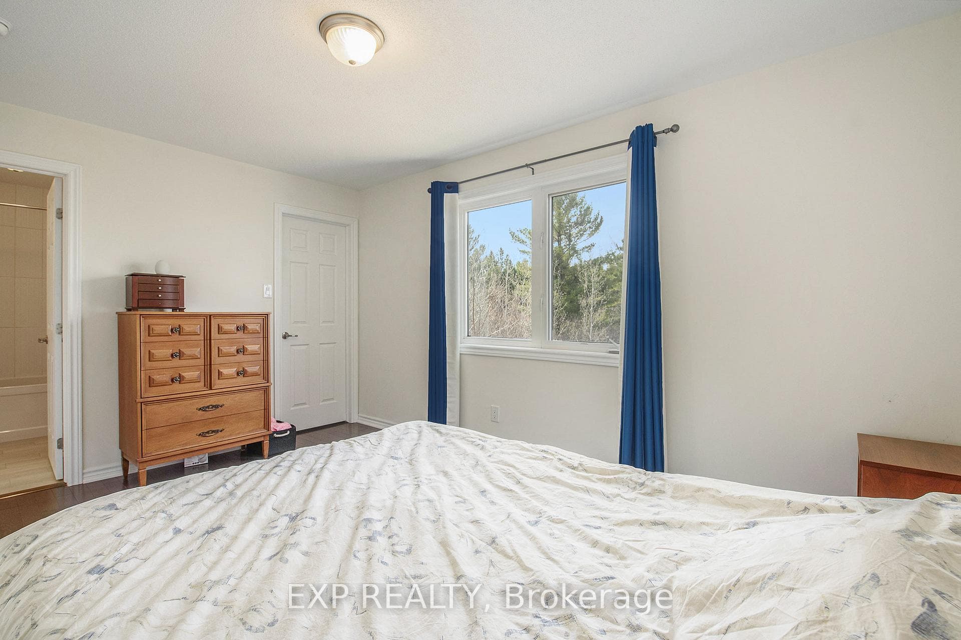 141 Maestro Avenue photo 18