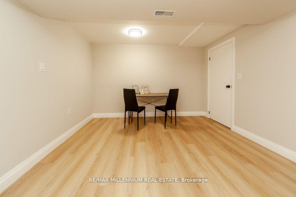 1206 Delmark Court photo 34