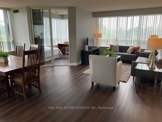 8501 Bayview Avenue Unit 515 photo 3