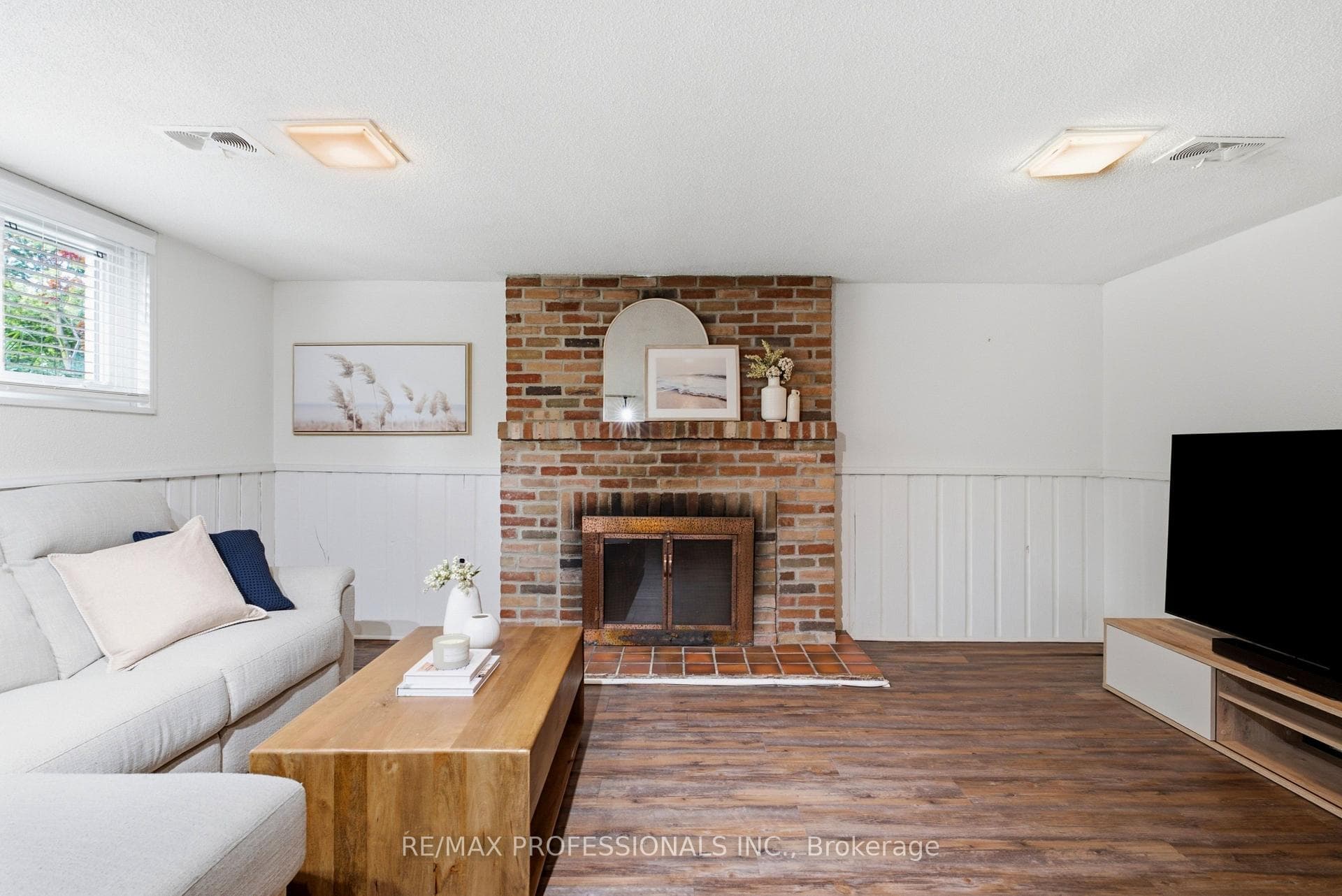 89 Glen Agar Drive photo 32