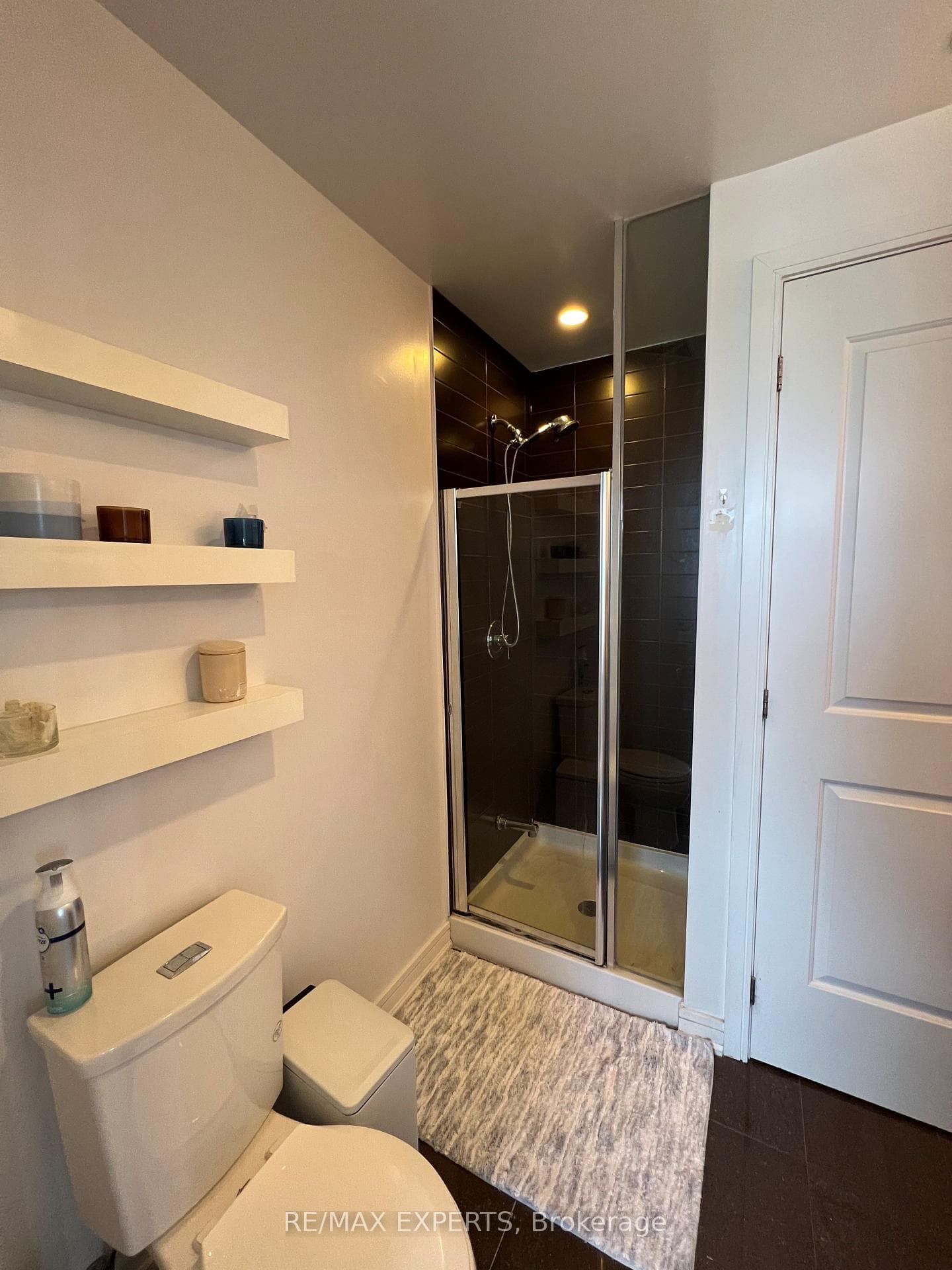 9205 Yonge Street Unit 1611 photo 10