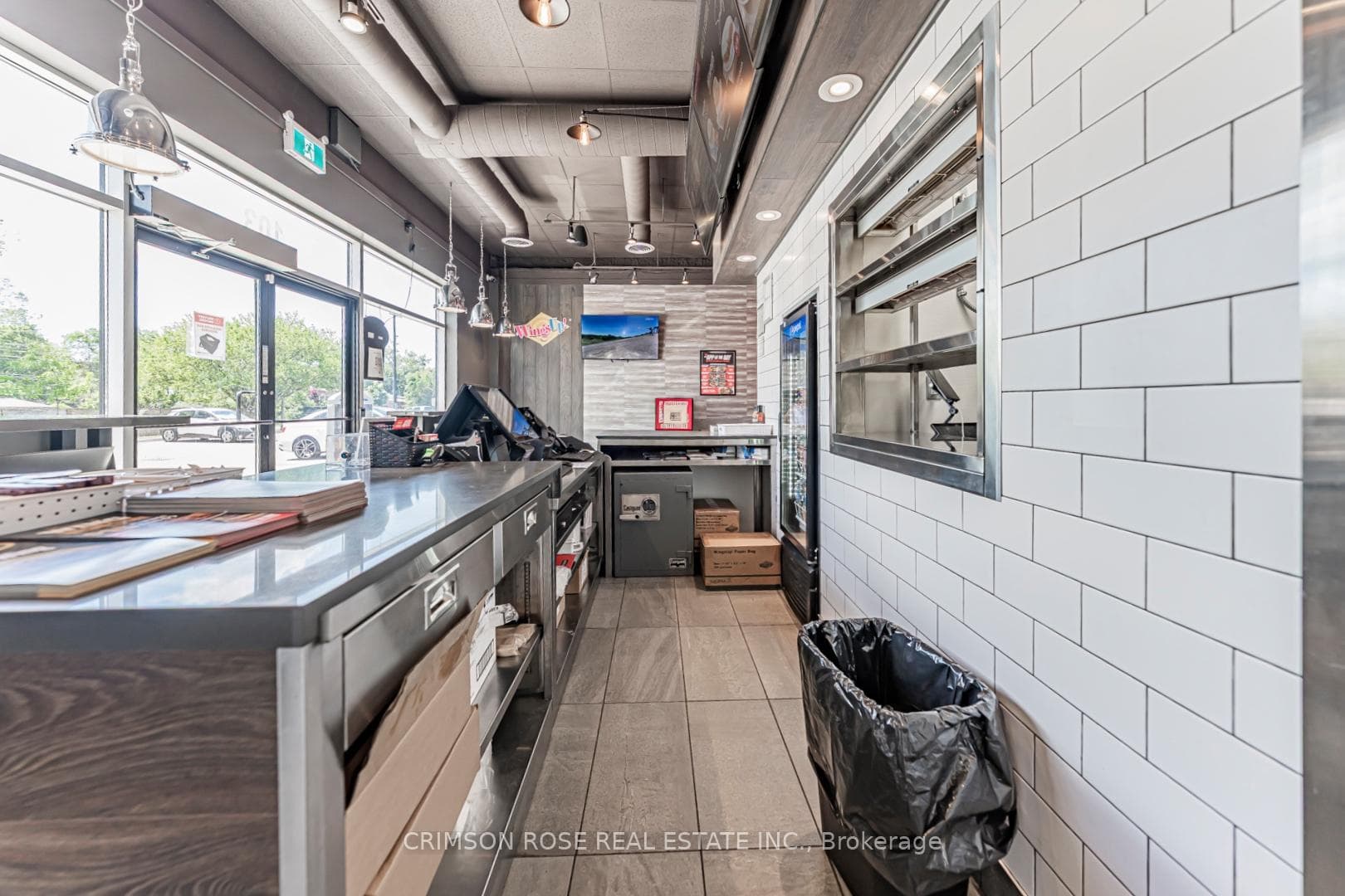 358 Speers Road photo 18