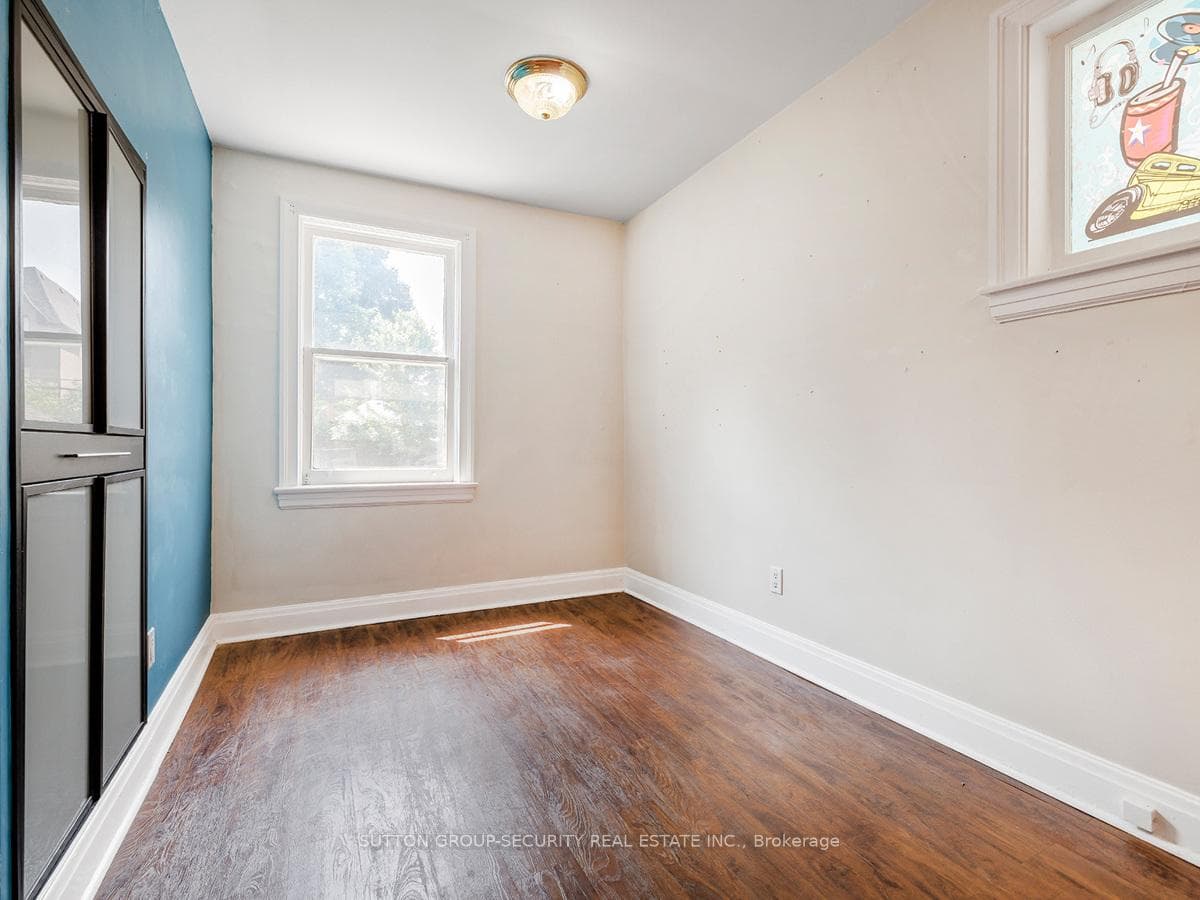 215 Glen Park Avenue photo 5