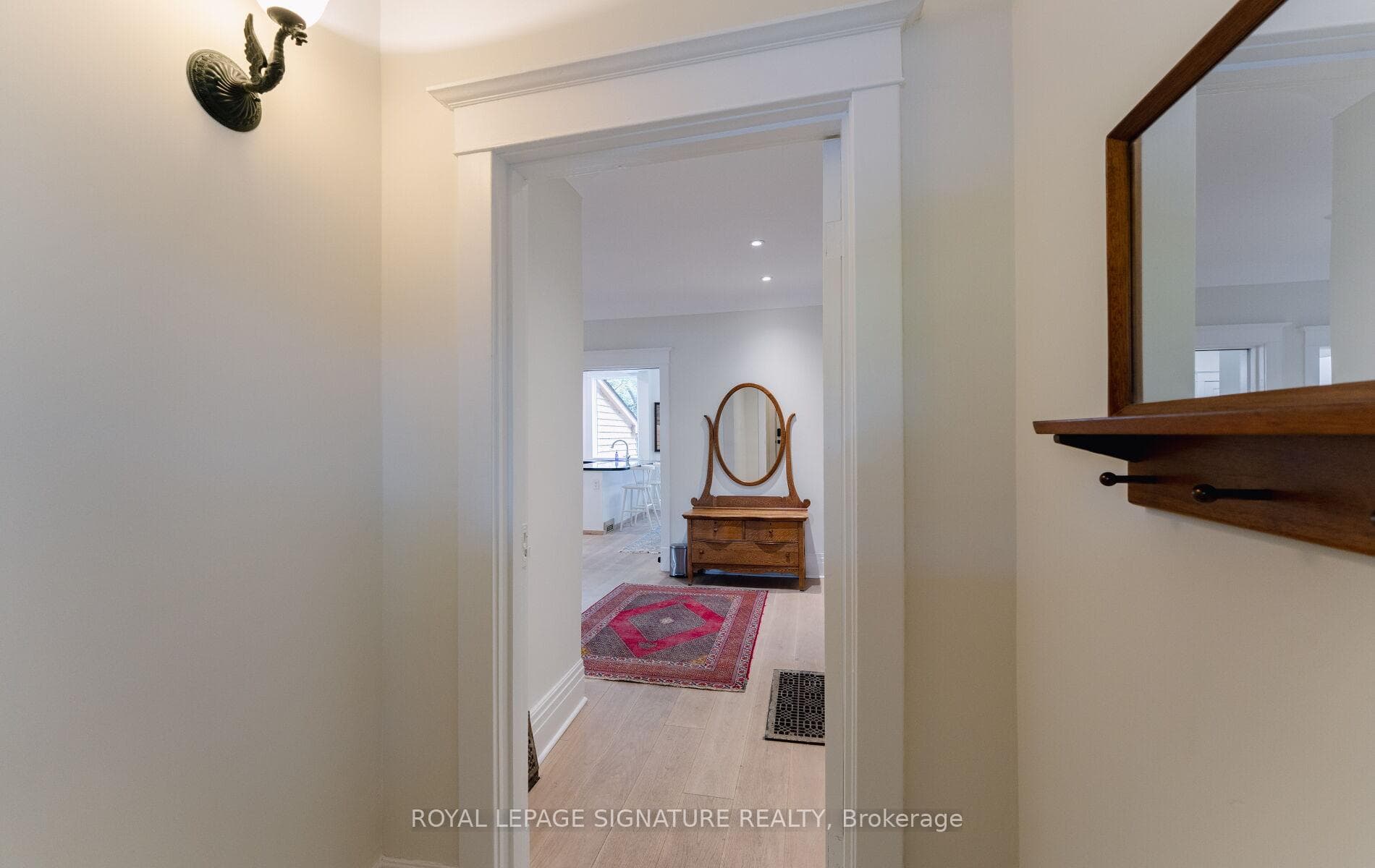 135 Marion Street photo 4