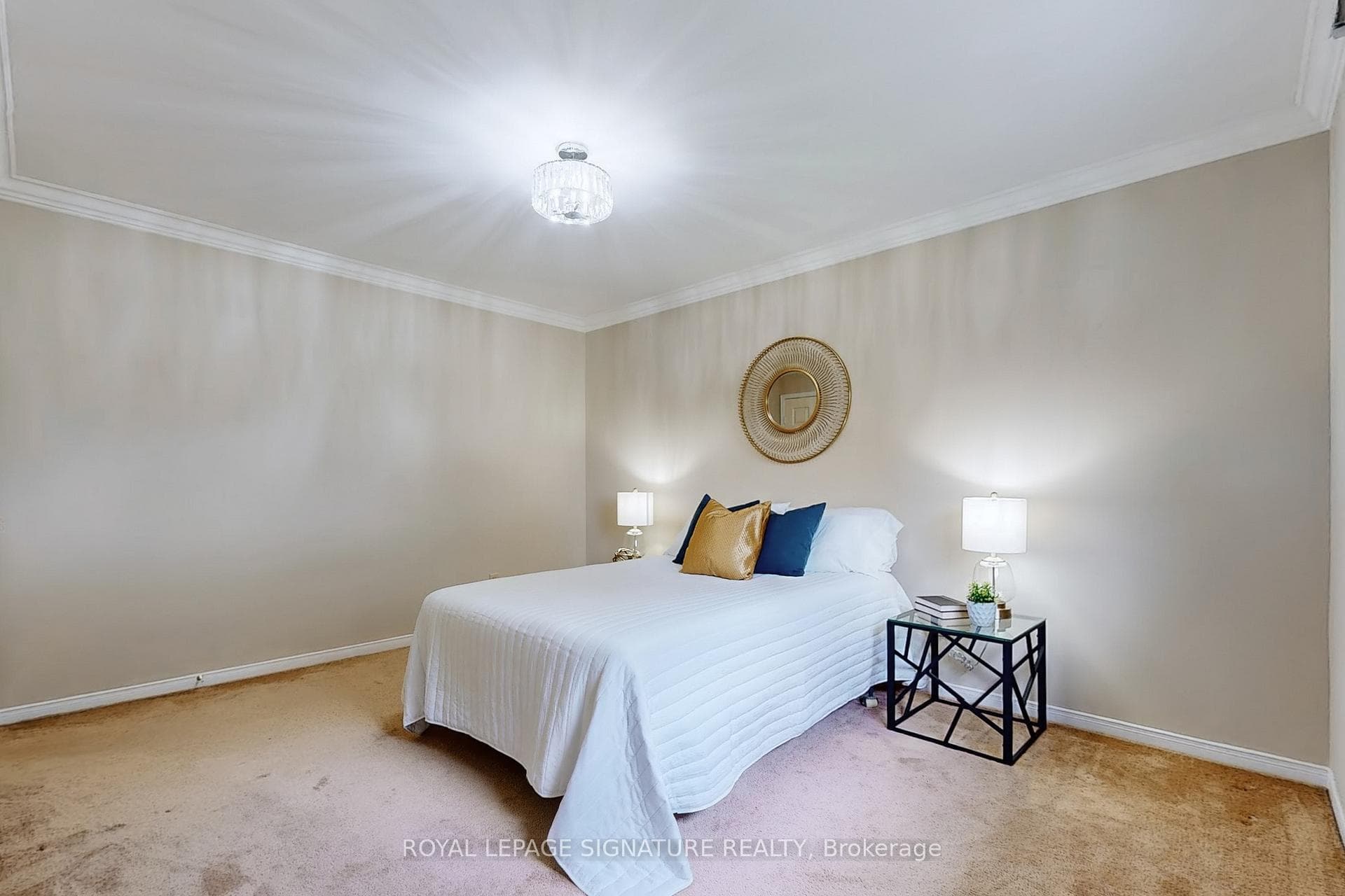 1729 Pengilley Place photo 28