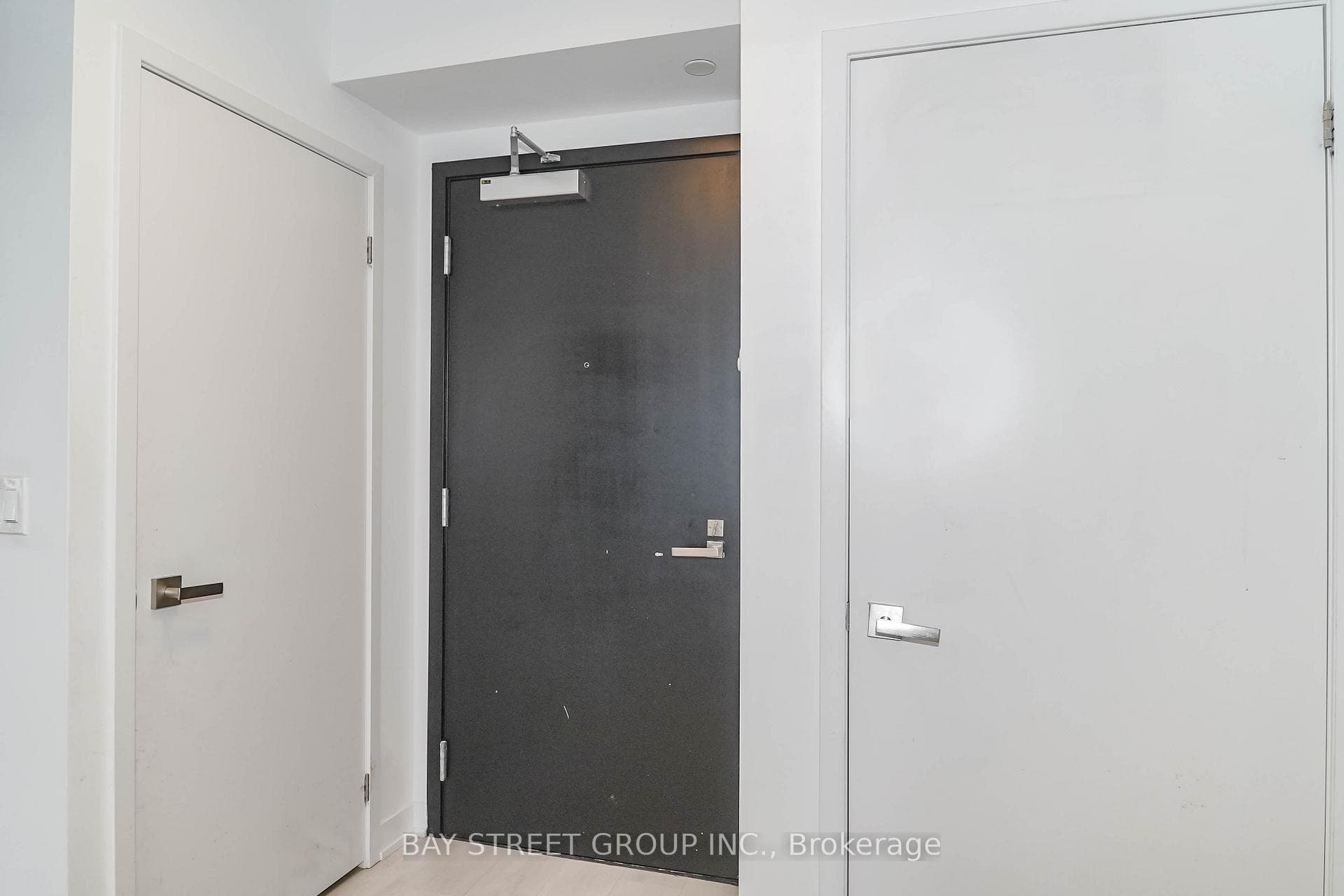 31 Tippett Road Unit 236 photo 4