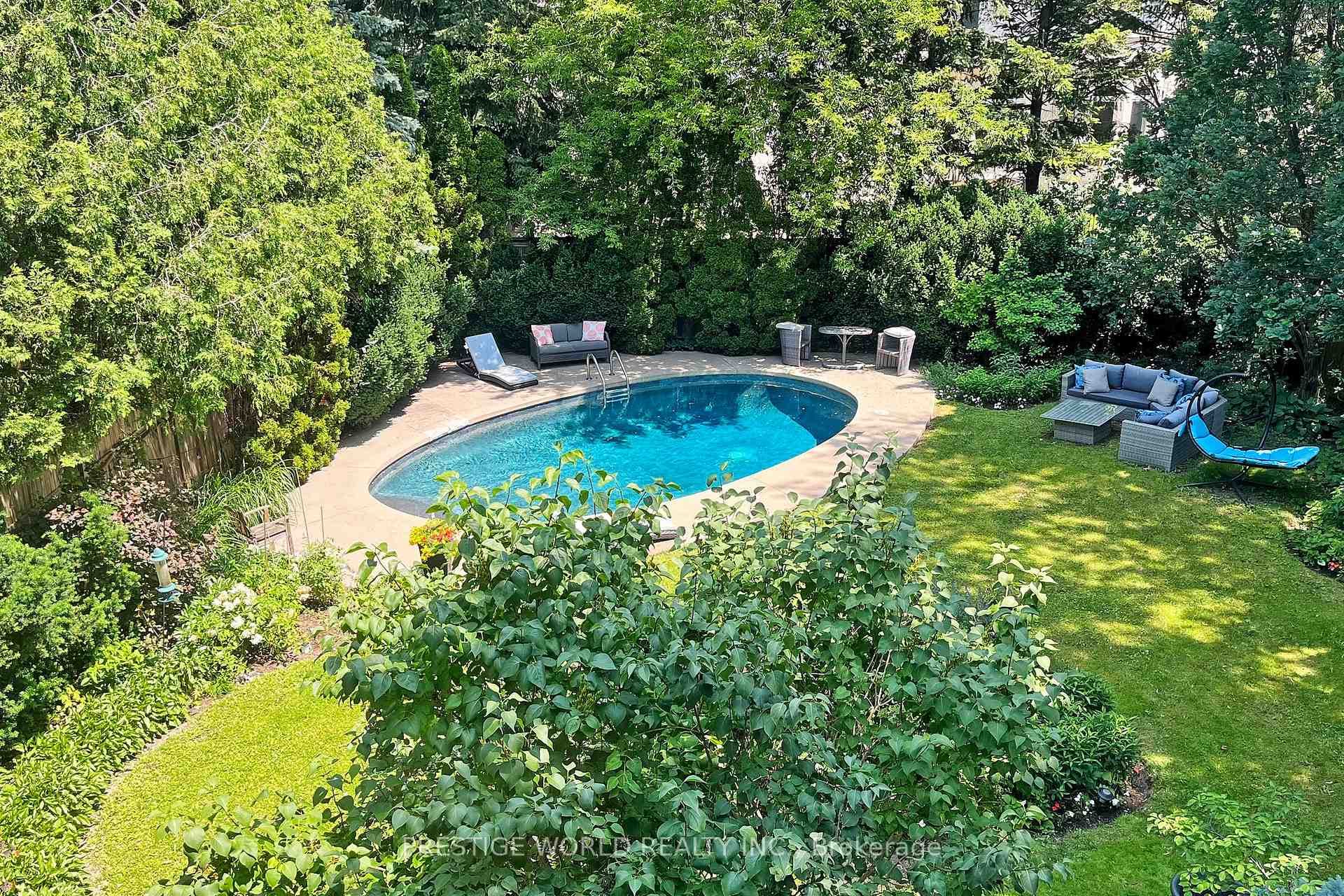 37 Rollscourt Drive photo 43