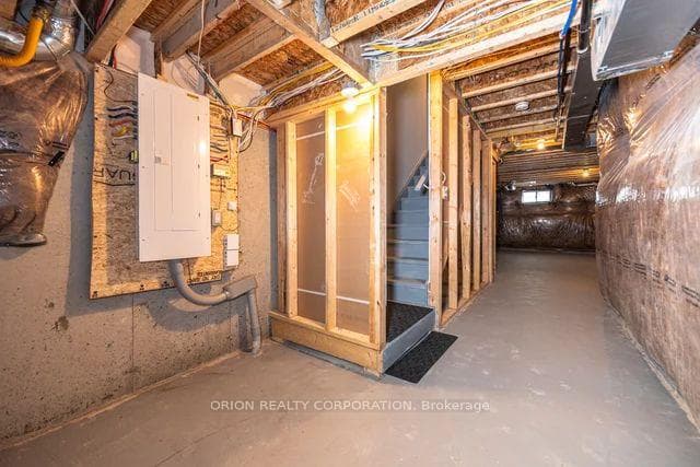 53 Clifford Crescent photo 31