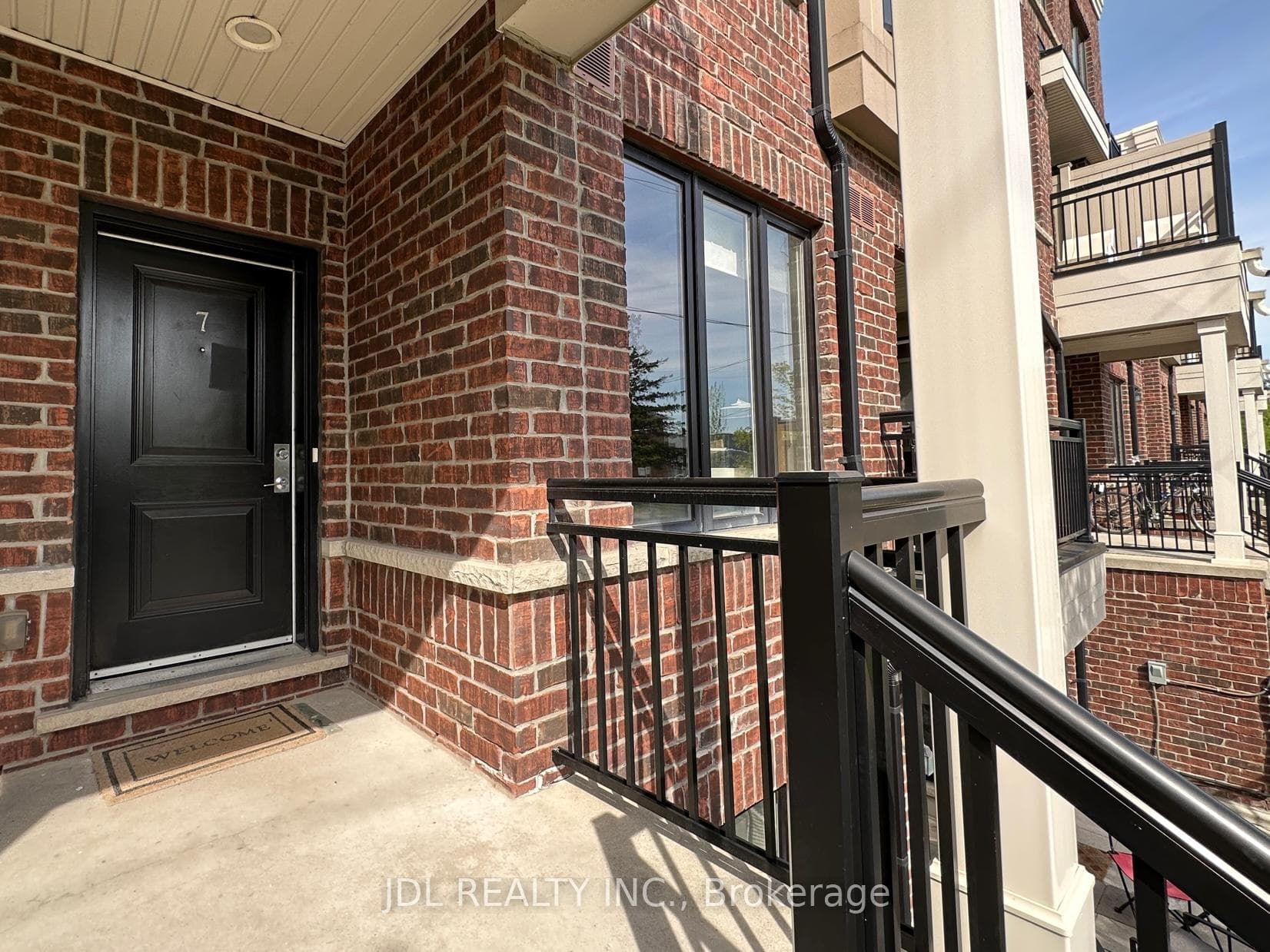10 Carnation Avenue Unit #7 photo 2