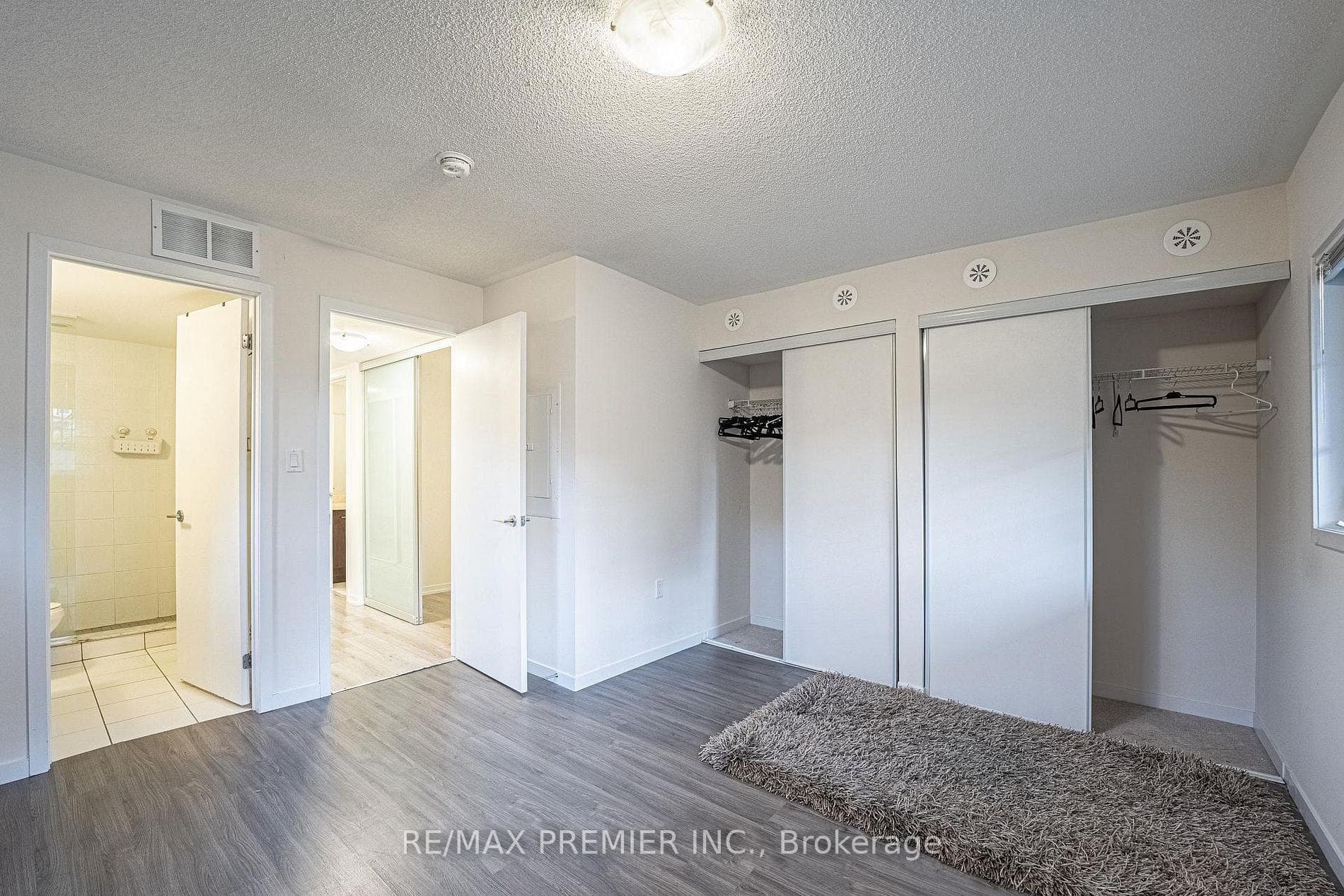 26 Bruce Street Unit B02 photo 11