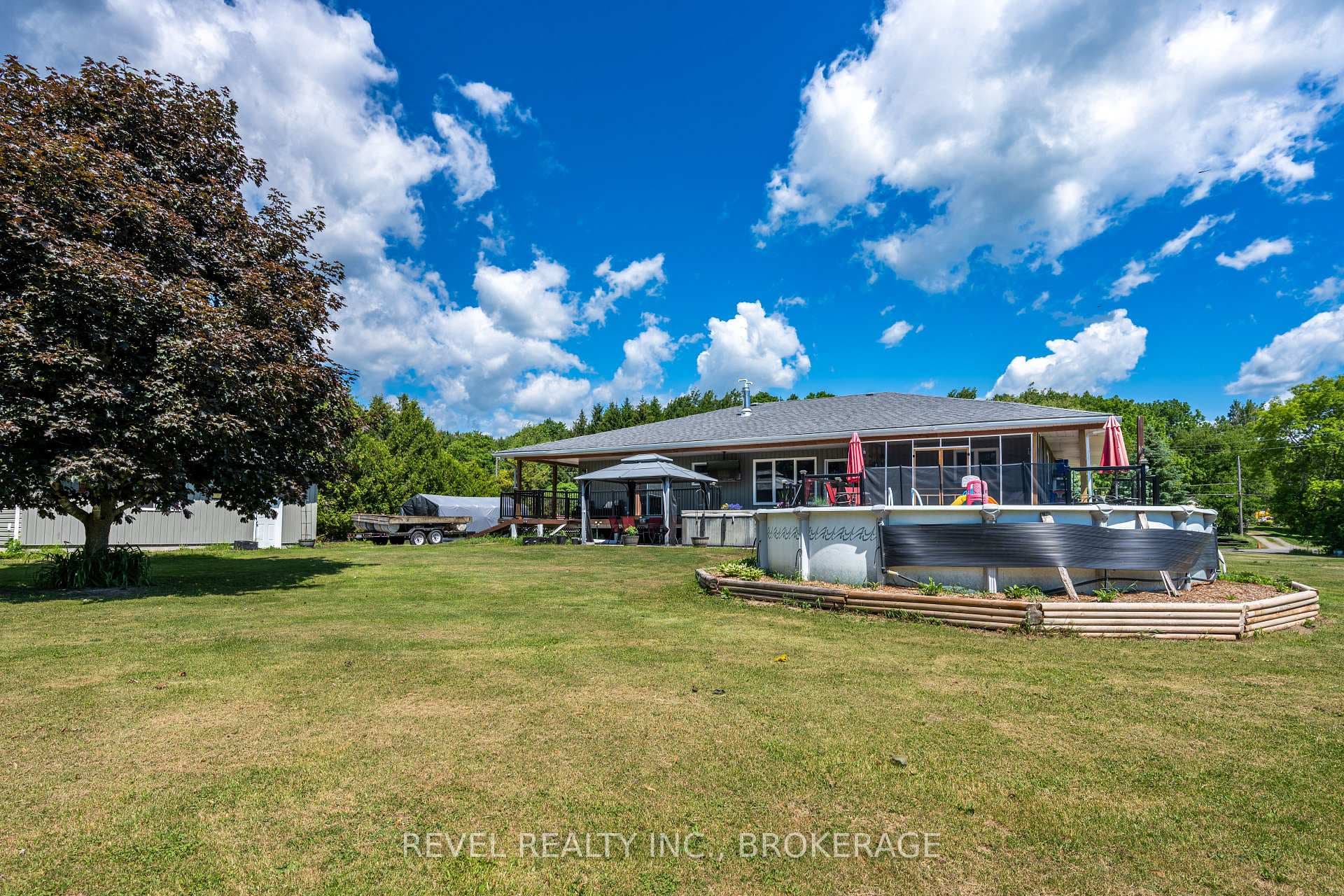 2089 Sunbury Road photo 45